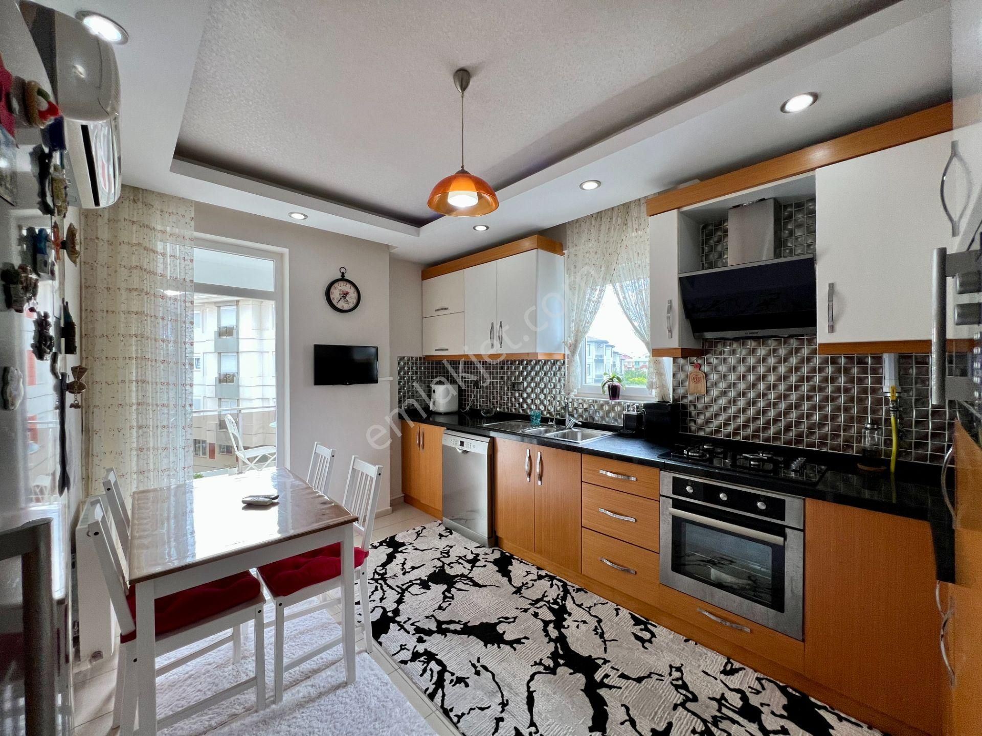 Havuzlu Sitede Geniş 2+1, Eşyalı, Ayrı Mutfaklı, Giyinme Odalı - Görsel 9