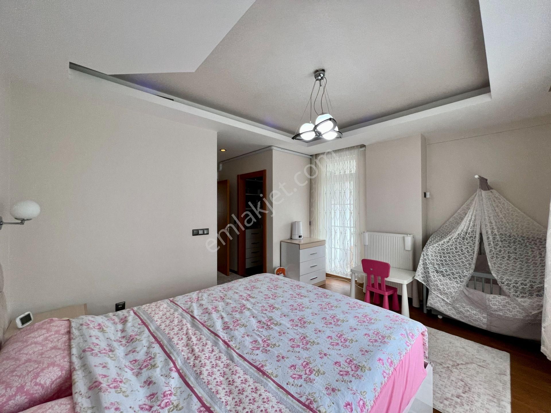 Havuzlu Sitede Geniş 2+1, Eşyalı, Ayrı Mutfaklı, Giyinme Odalı - Görsel 18