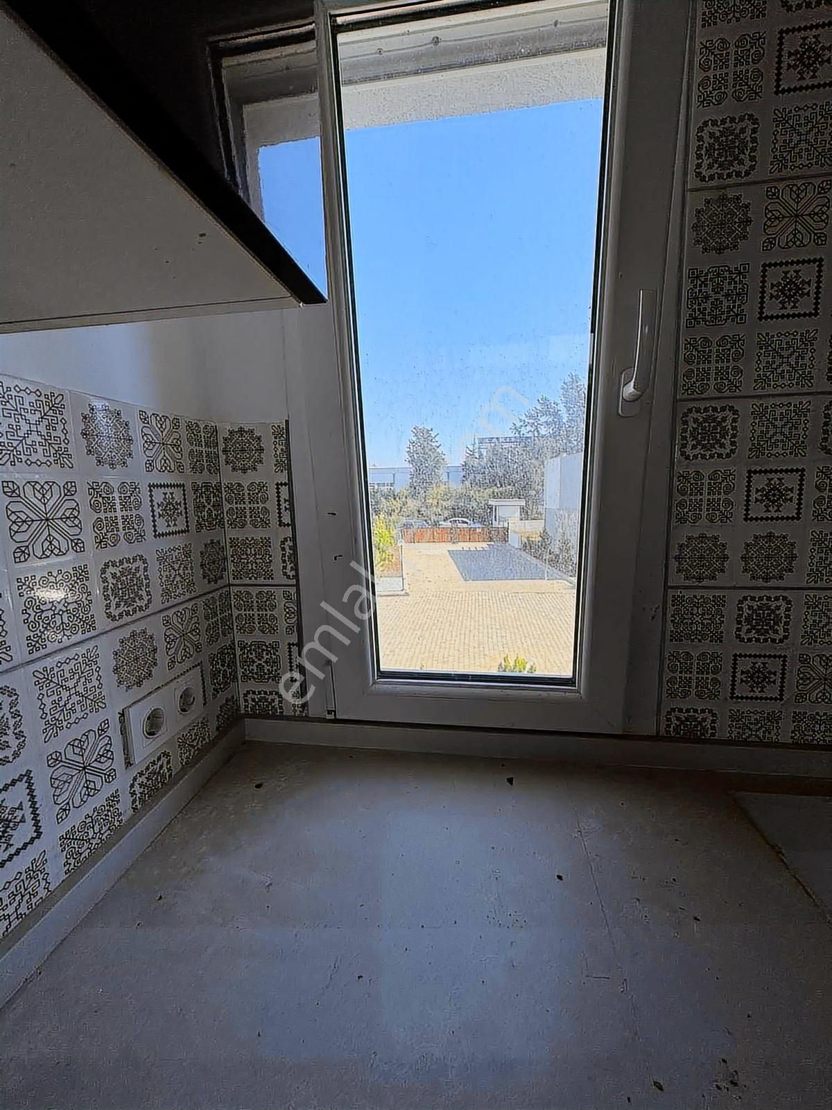 Havuzlu Güvenlikli Butik Site İçerisinde 2+1 Daire - Görsel 14