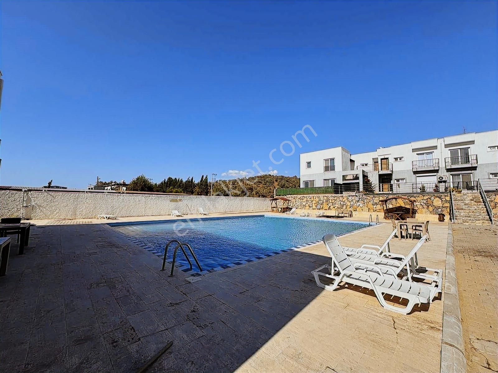 Havuzlu Güvenlikli Butik Site İçerisinde 2+1 Daire - Görsel 7