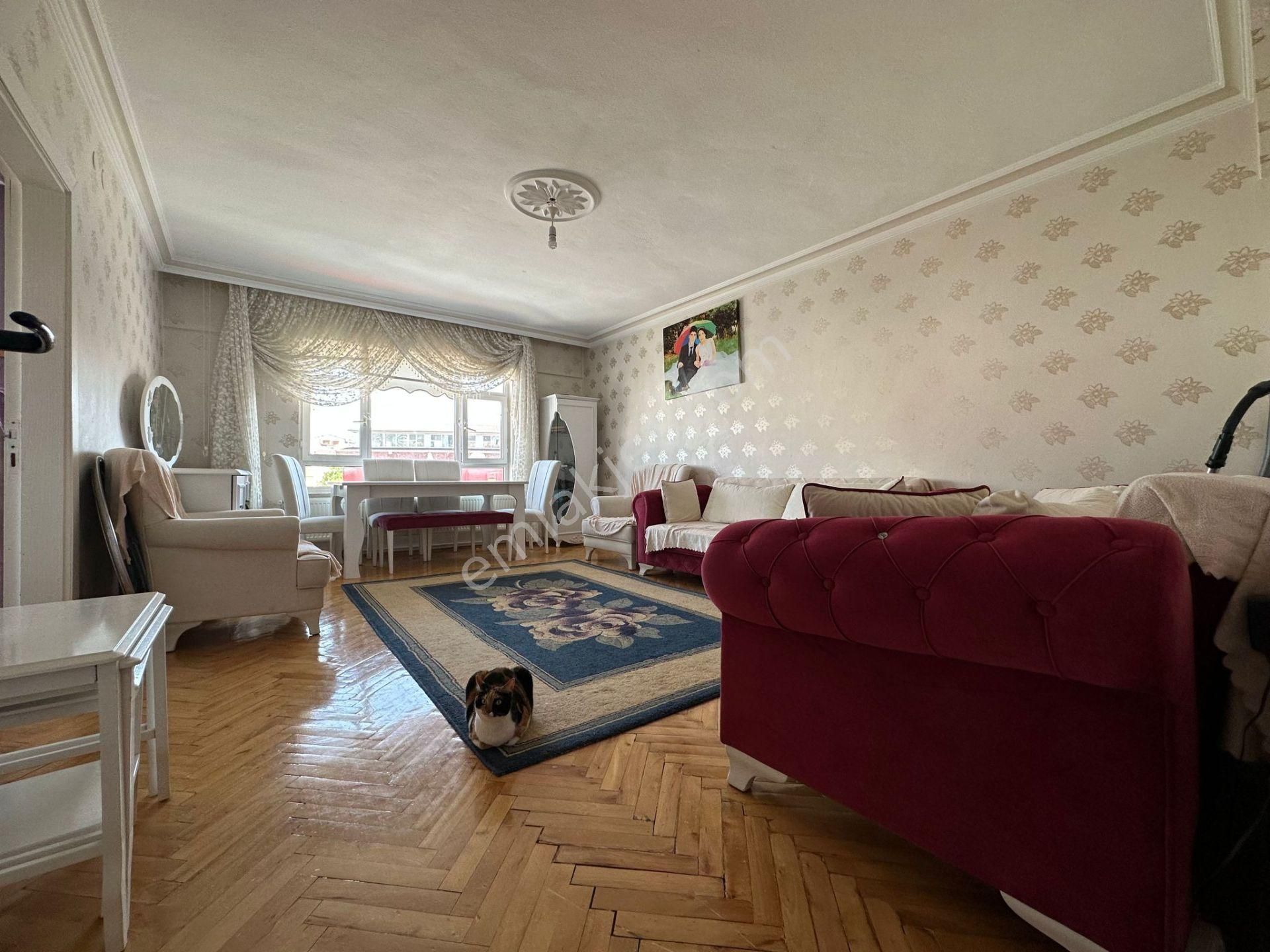 Pursaklar Mehmet Zengin Emlak'tan Çarşı İçinde Beşyol Yakını 6+1 3.kat Dubleks - Görsel 5