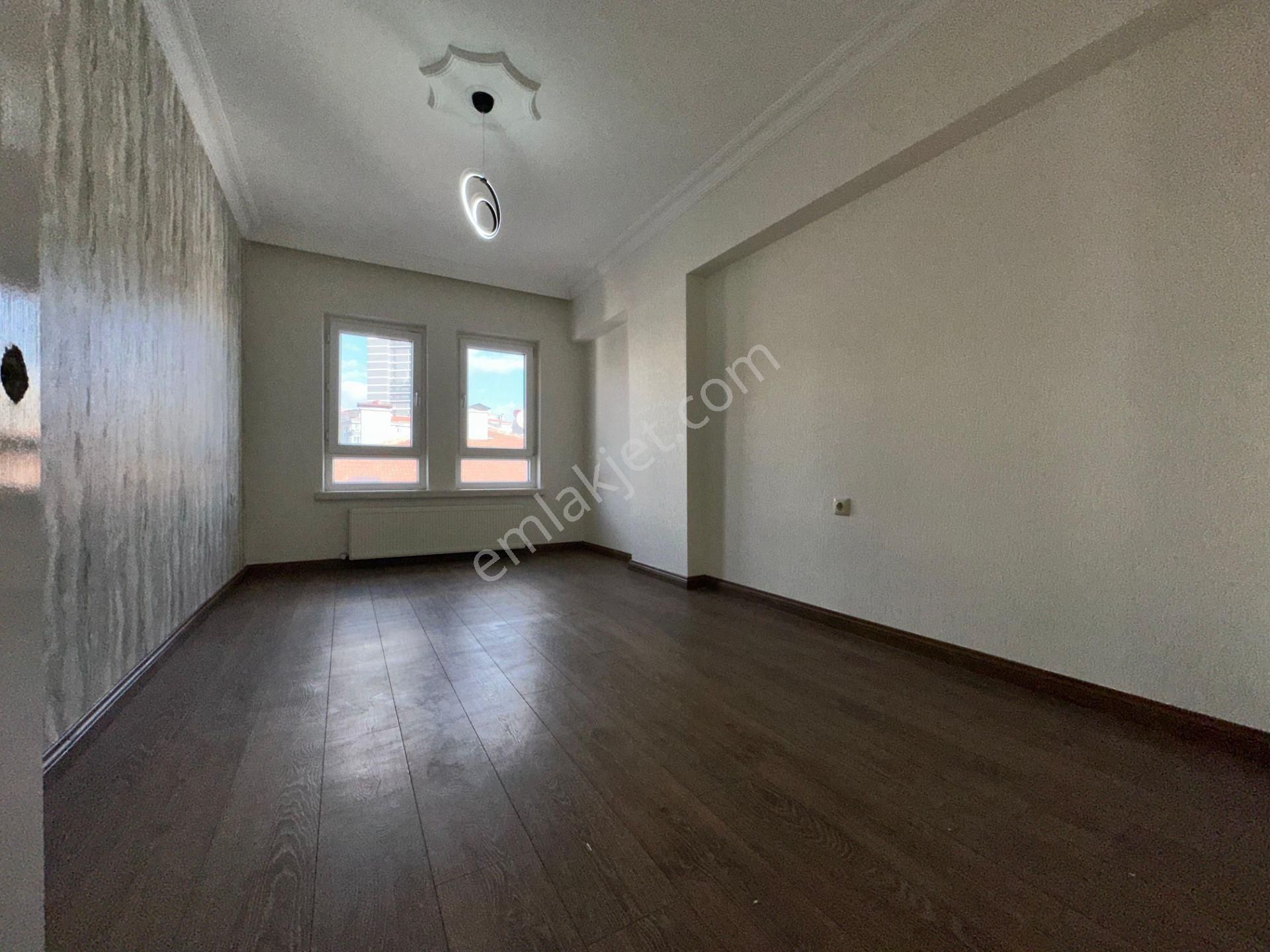 Pursaklar Mehmet Zengin Emlak'tan 2.kat 3+1 Protokol Yolu Yakını Yapılı Masrafsız Daire - Görsel 13