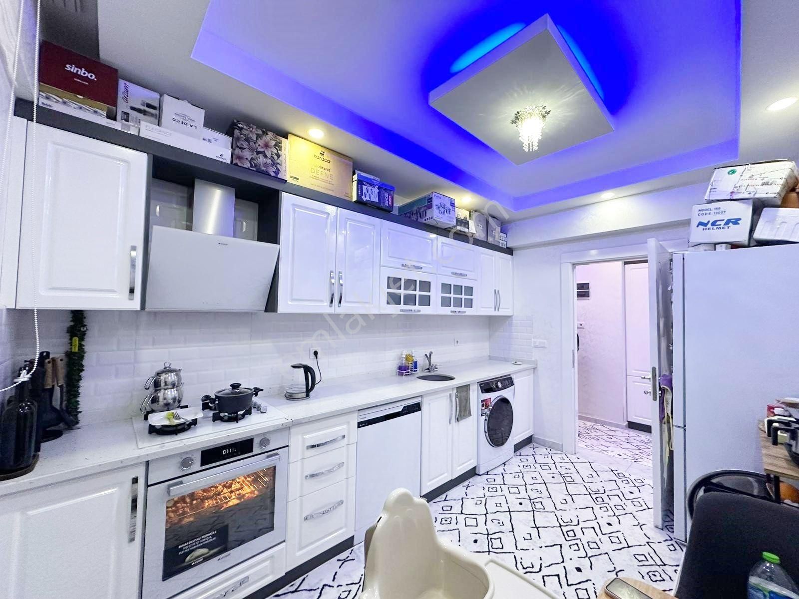 Beykent 1. Etap'ta Konforlu Yaşam Cam Balkonlu Bakımlı 2+1