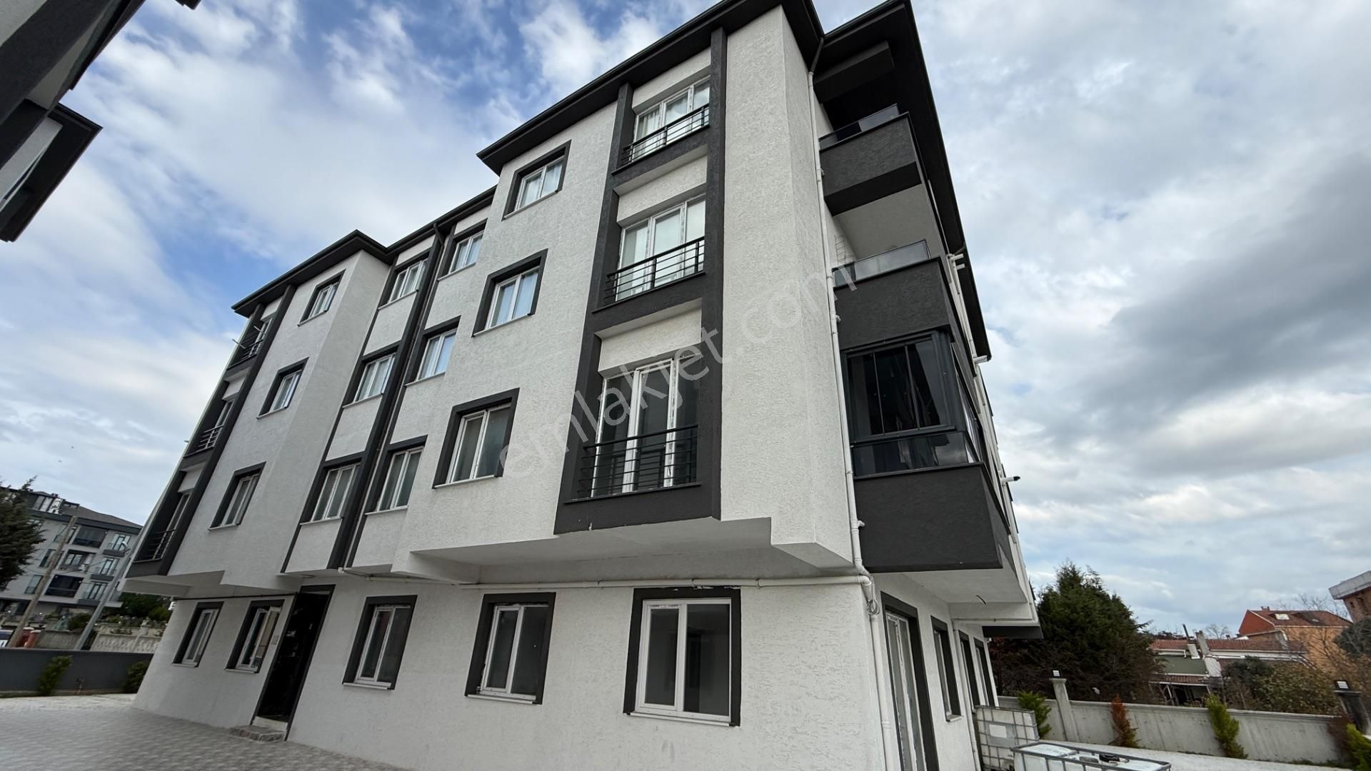 Wisrem Den Selimpaşa Da Merkeze Yakın, Geniş 2+1 Satılık Daire ! - Görsel 16