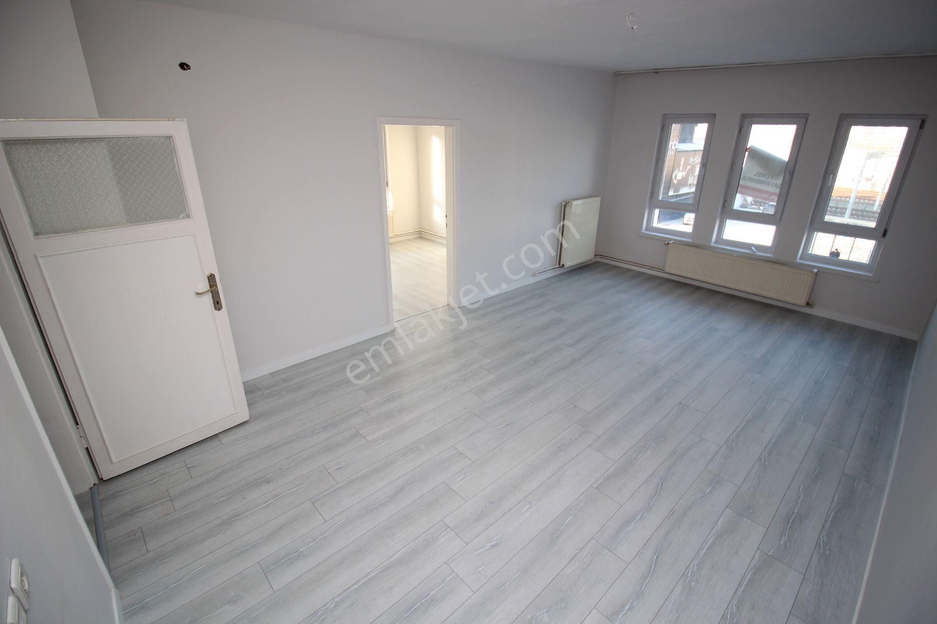 Emre Emlak'tan Piyade'de Cadde Üzeri Ön Cephe Arakat Satılık 3+1 Daire - Görsel 7