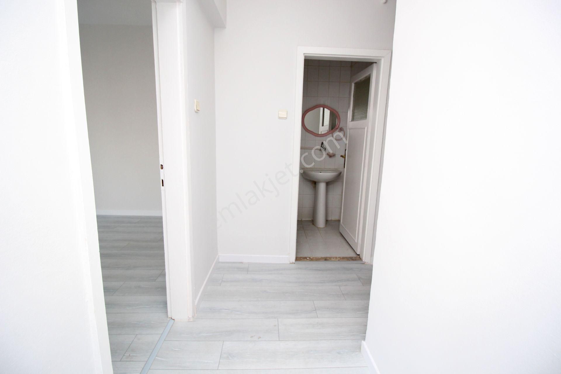 Emre Emlak'tan Piyade'de Cadde Üzeri Ön Cephe Arakat Satılık 3+1 Daire - Görsel 20