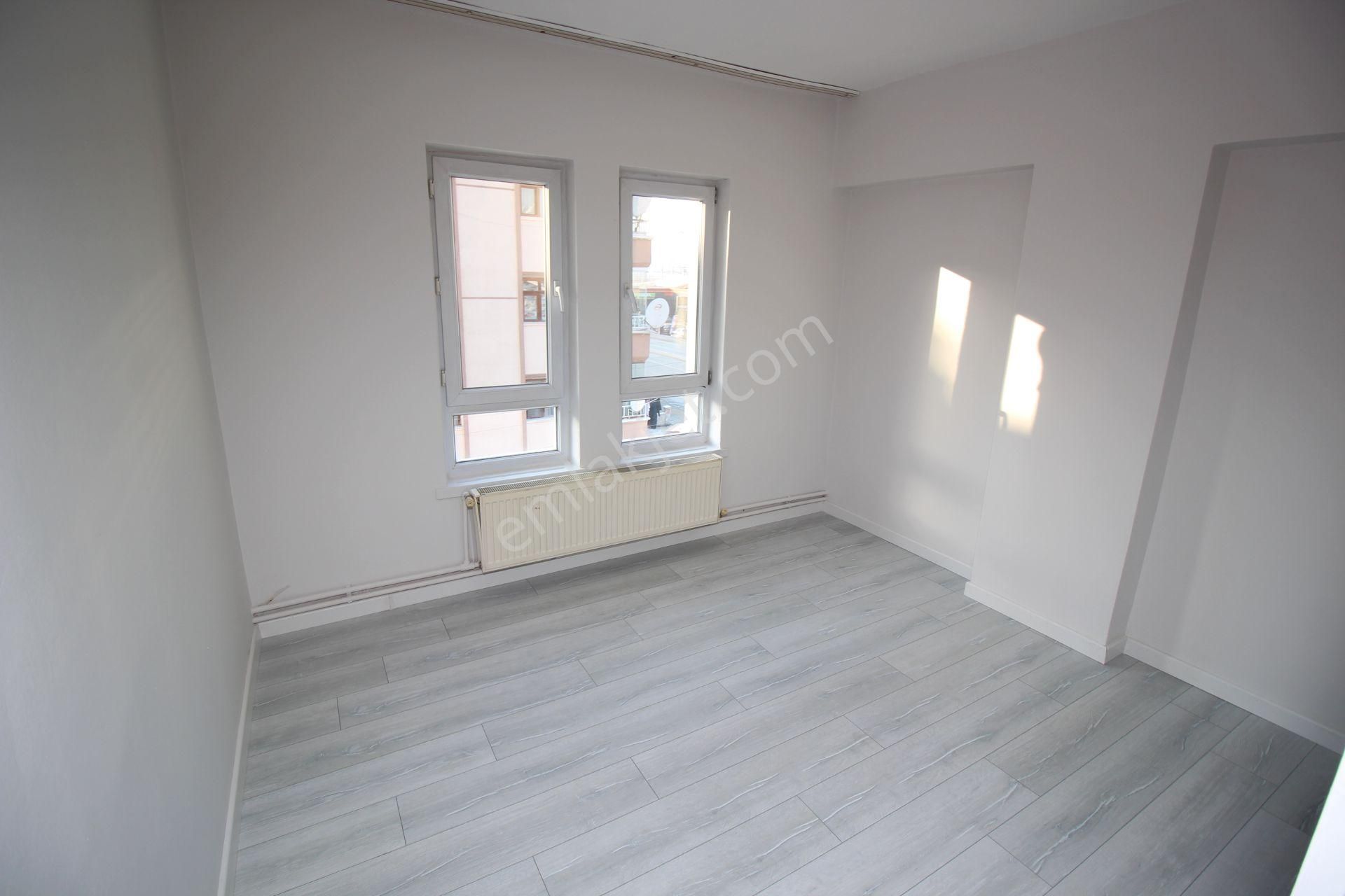 Emre Emlak'tan Piyade'de Cadde Üzeri Ön Cephe Arakat Satılık 3+1 Daire - Görsel 12