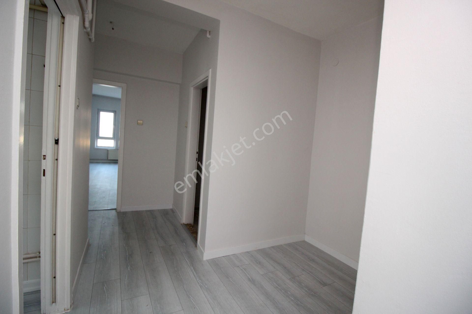 Emre Emlak'tan Piyade'de Cadde Üzeri Ön Cephe Arakat Satılık 3+1 Daire - Görsel 24