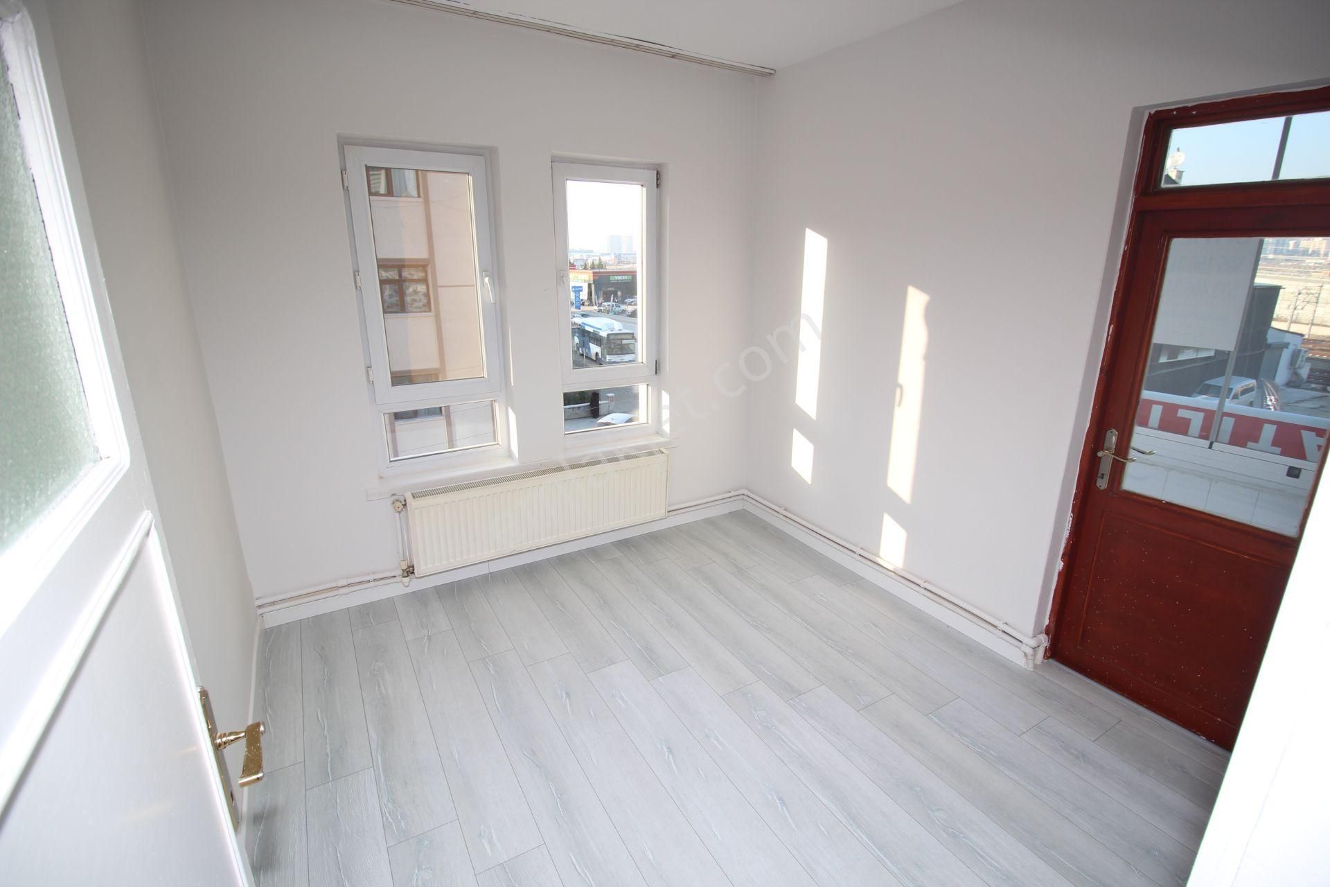 Emre Emlak'tan Piyade'de Cadde Üzeri Ön Cephe Arakat Satılık 3+1 Daire - Görsel 9