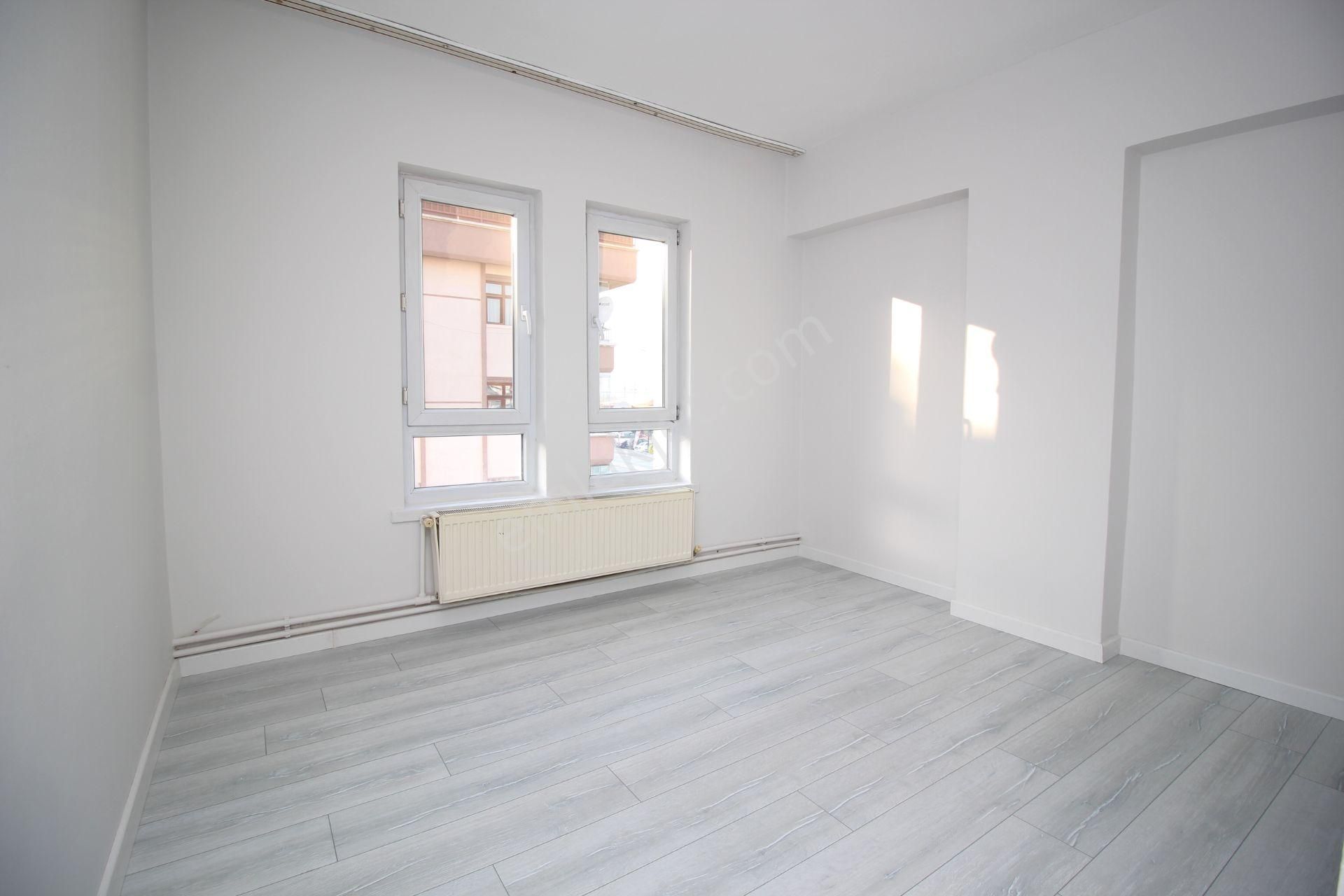 Emre Emlak'tan Piyade'de Cadde Üzeri Ön Cephe Arakat Satılık 3+1 Daire - Görsel 11