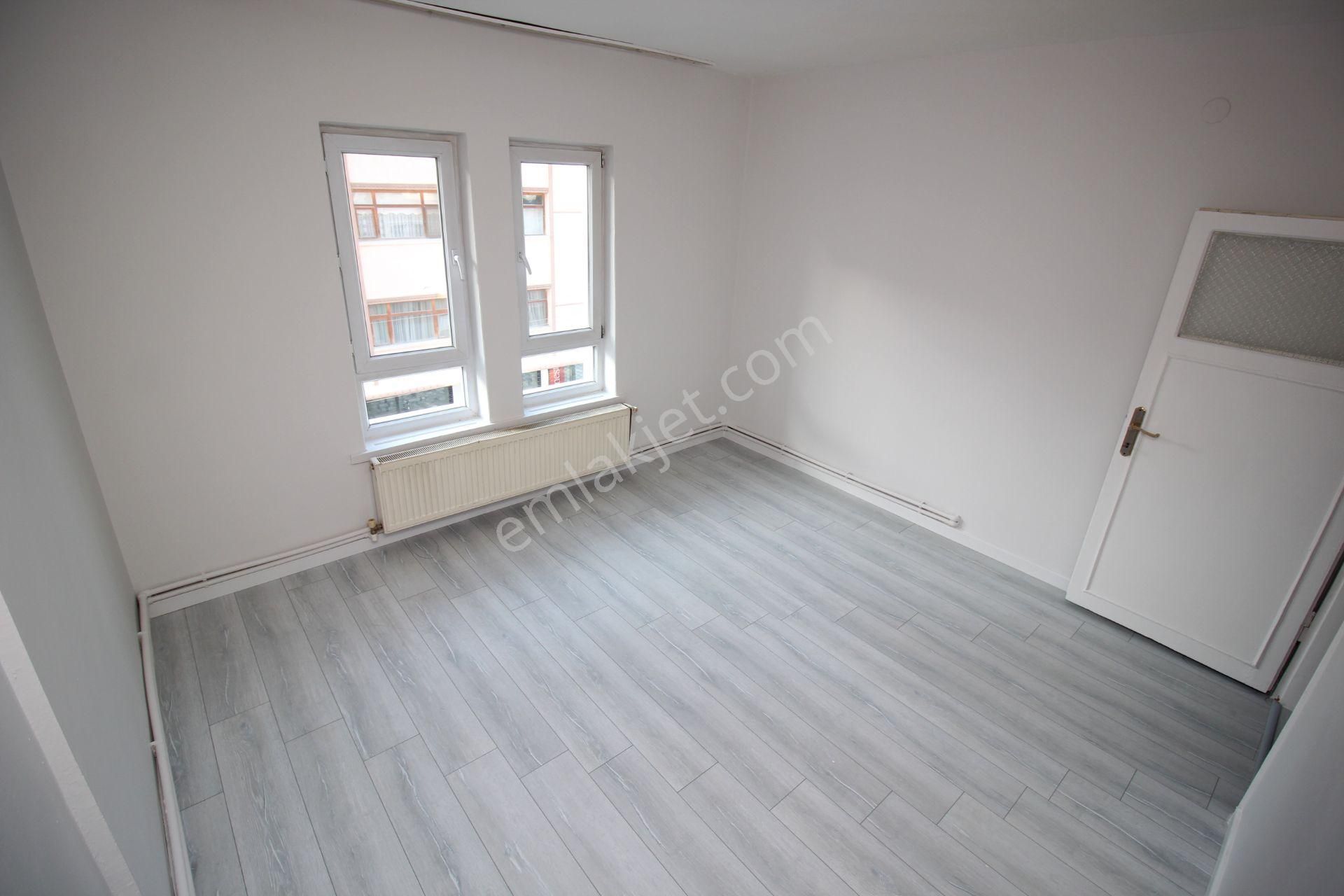 Emre Emlak'tan Piyade'de Cadde Üzeri Ön Cephe Arakat Satılık 3+1 Daire - Görsel 16