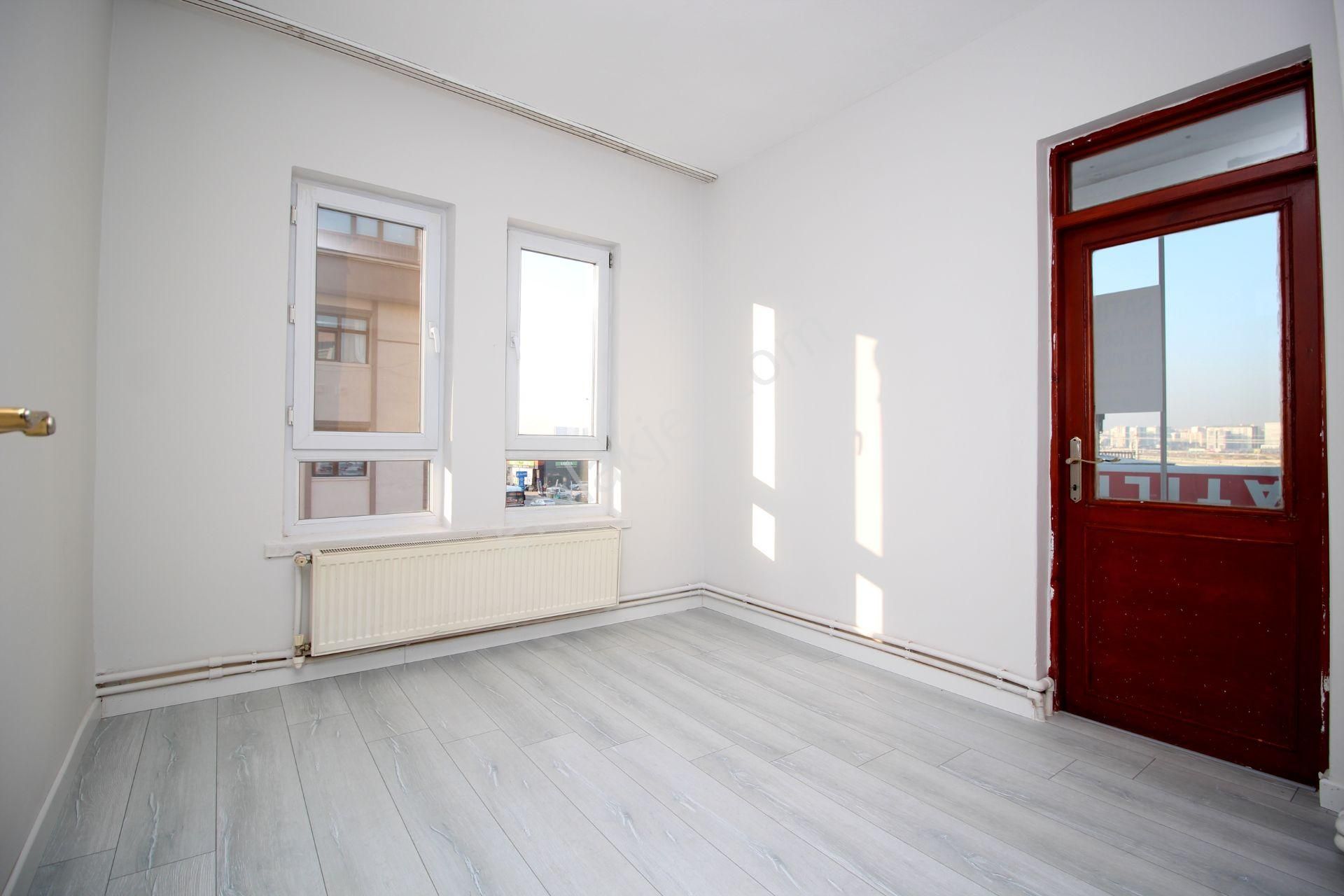 Emre Emlak'tan Piyade'de Cadde Üzeri Ön Cephe Arakat Satılık 3+1 Daire - Görsel 8