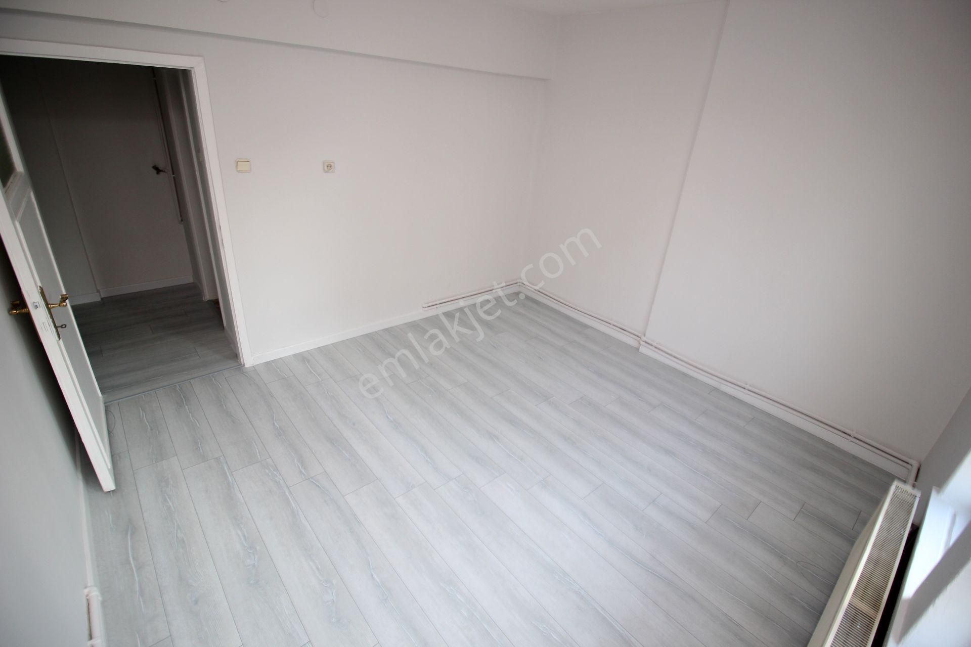 Emre Emlak'tan Piyade'de Cadde Üzeri Ön Cephe Arakat Satılık 3+1 Daire - Görsel 15