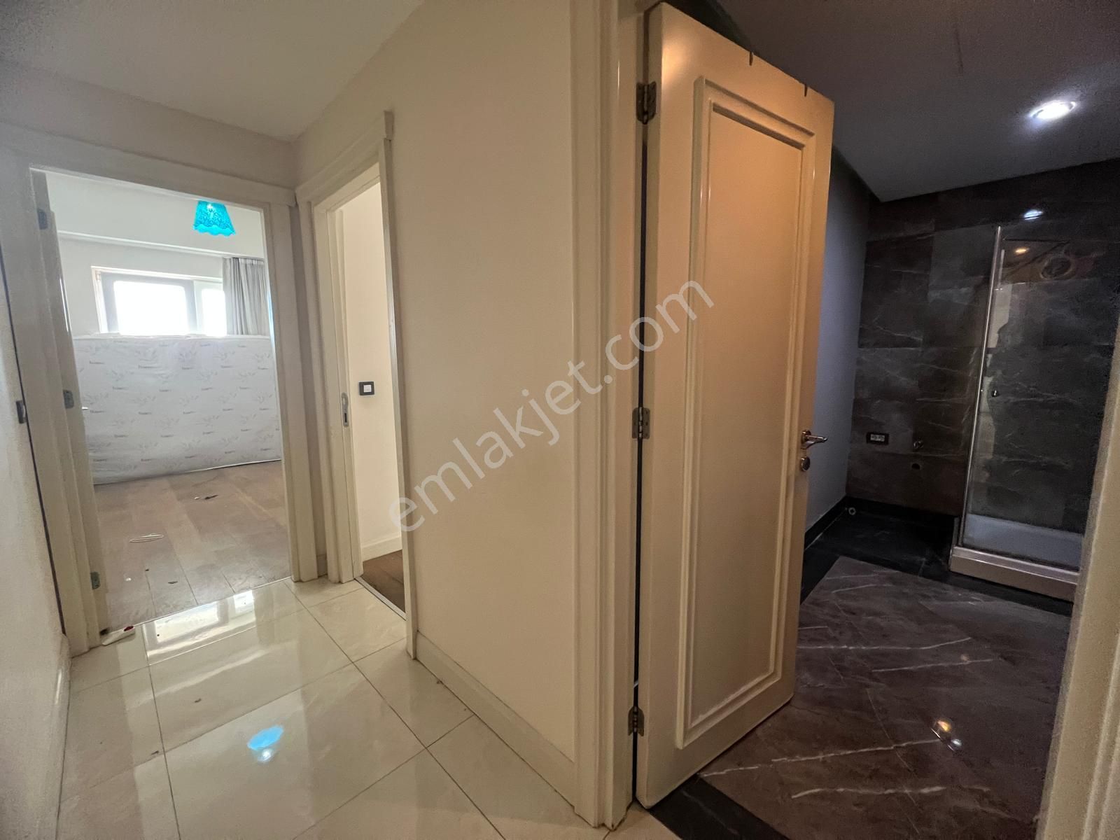 Kiptaş Venezia Mega'da Satılık 2+1 Boş Kule Blok'ta Oturuma Hazır Daire - Görsel 9