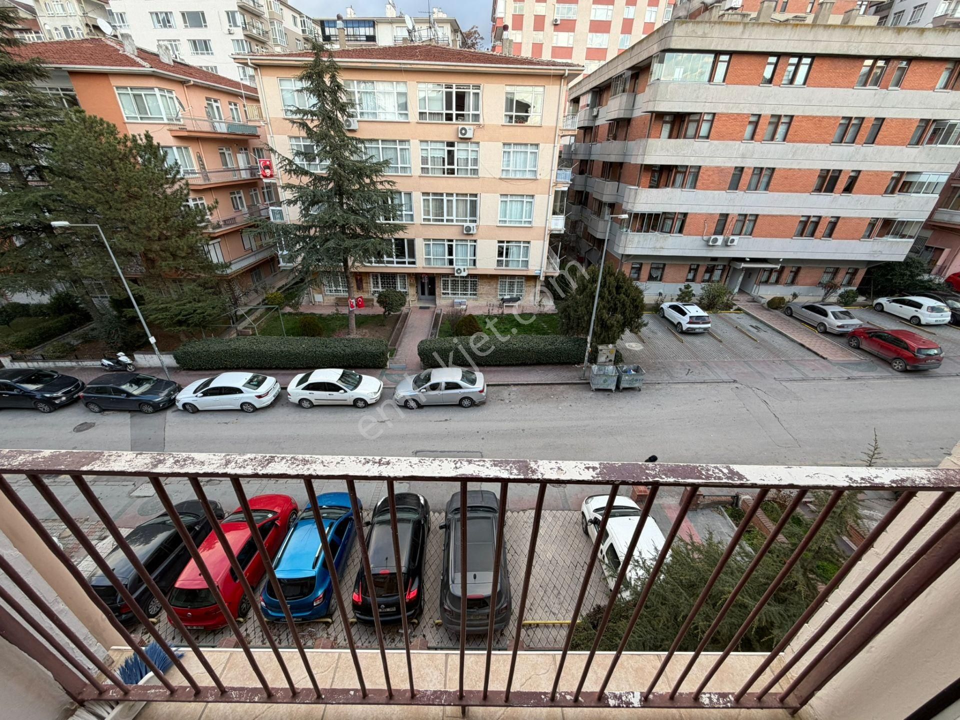 Çankaya Ayrancı Tirebolu Sokak'ta Masrafsız 2+1 Satılık Daire - Görsel 33