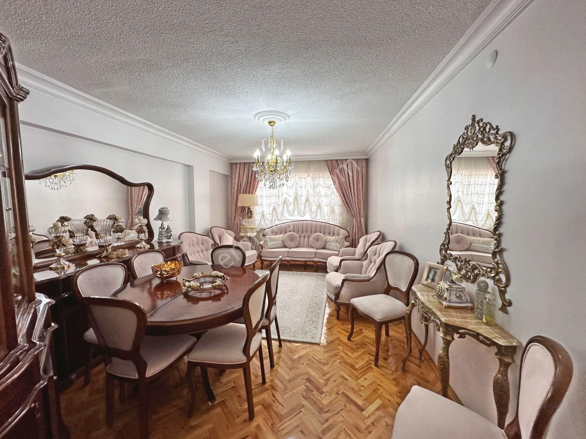 Saimekadın Göbekte Katta Ön Cephede Yapılı 2+1 Satılık Daire - Görsel 2