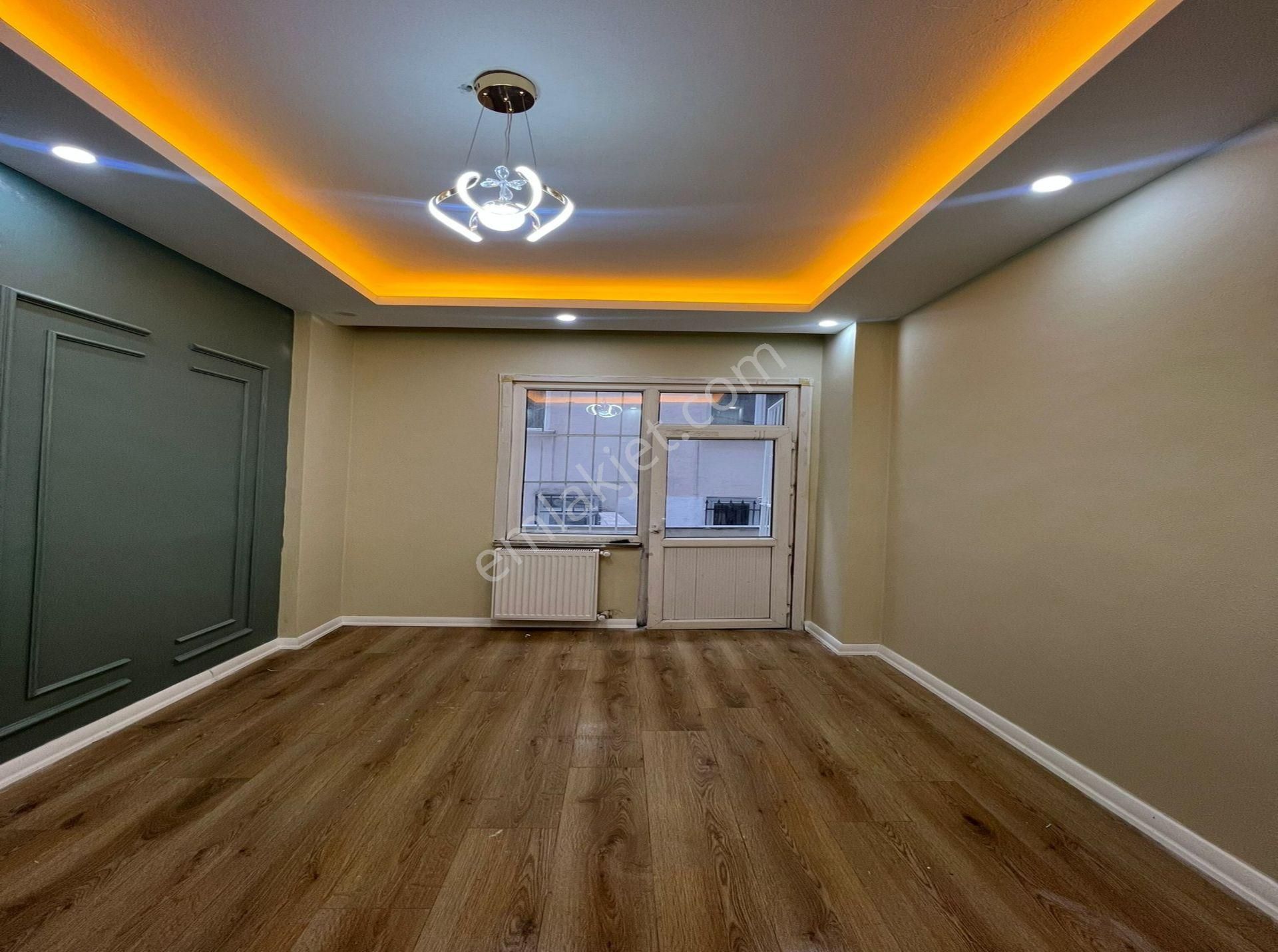 Esenyurt Merkezi Konumda Geniş Ailelerer Özel Dekorlu 2+1 Acil Satılık Daire - Görsel 8