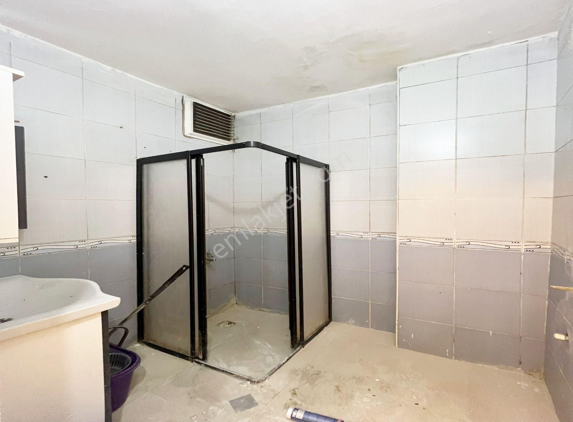 Esenyurt Merkezi Konumda Geniş Ailelerer Özel Dekorlu 2+1 Acil Satılık Daire - Görsel 16