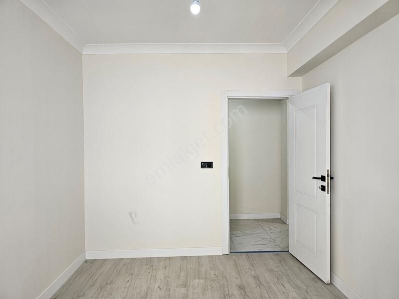 Avcıar Tahtakale Mh Kapalı Otparklı Balkonlu Isparta Kuleye Komş - Görsel 18