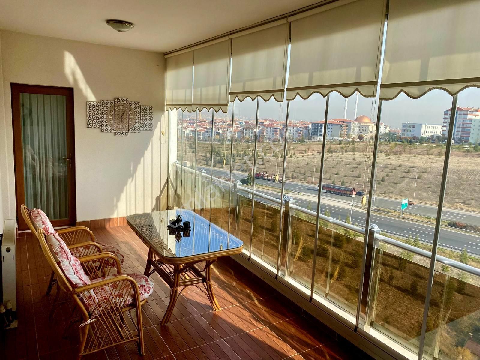 Emre Emlak'tan Topçu'da Manzaralı 4 Banyolu Teraslı Asansörlü Satılık 4+2 Daire - Görsel 9