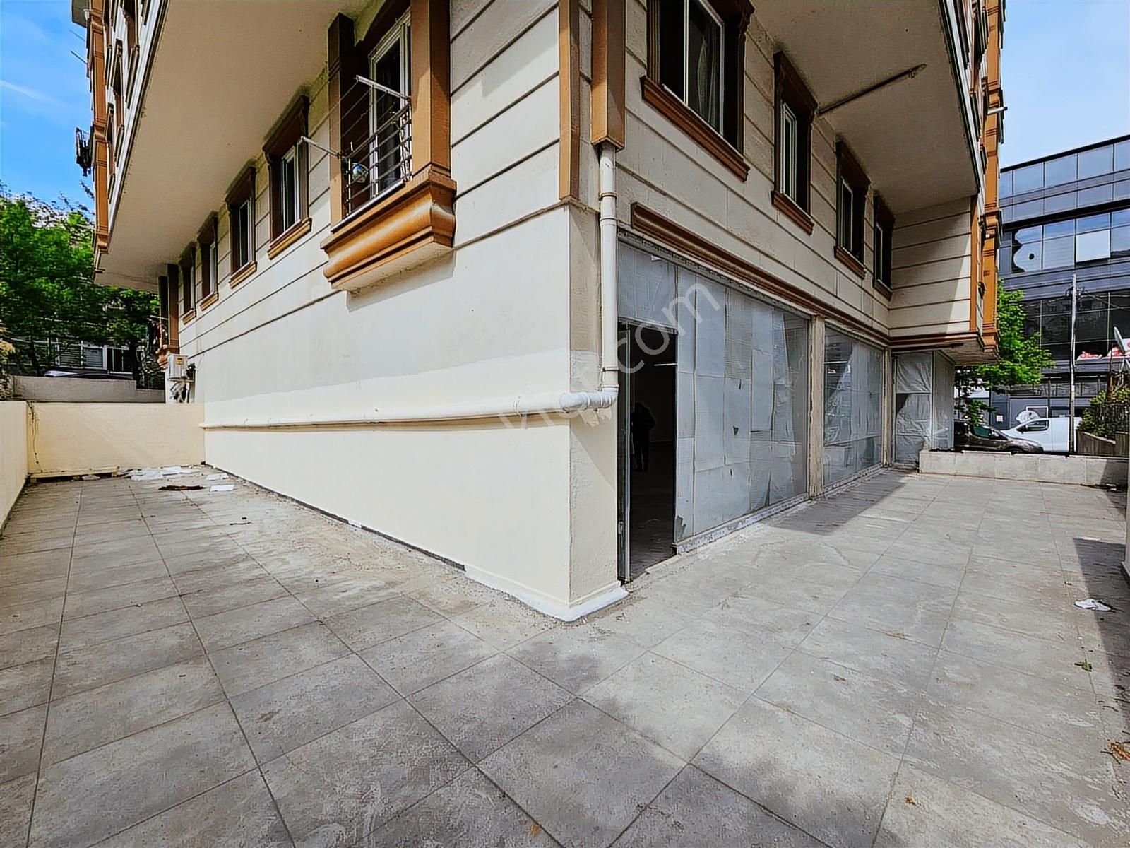 Beylikdüzü Yakupluda Çok Amaçlı Kullanıma Uygun Büyük Ön Cepheli - Görsel 23