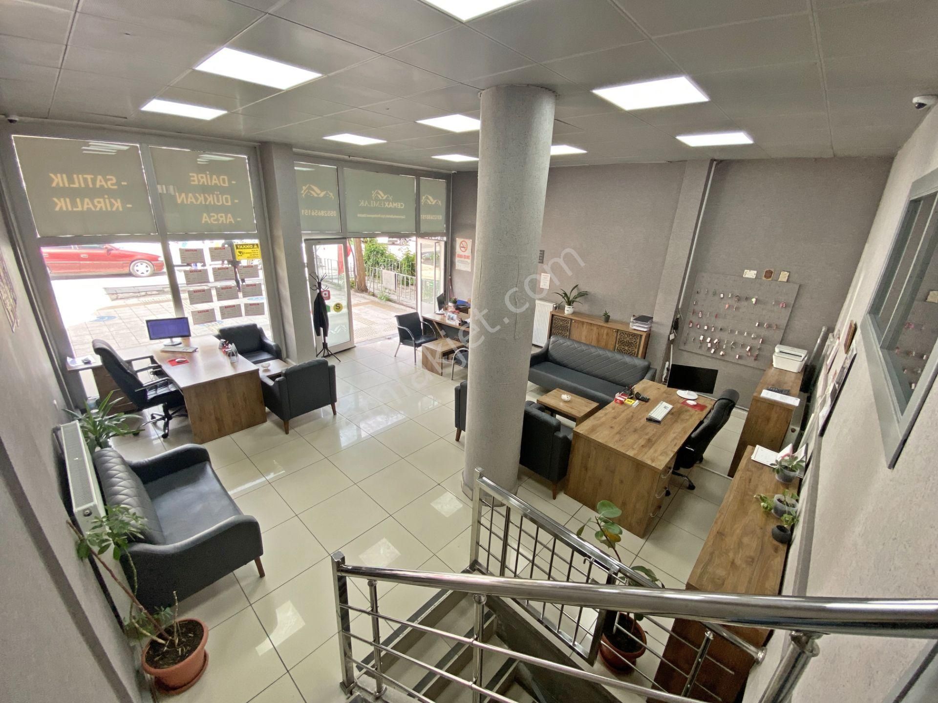 Misket Düzlükte Ara Katta Ön Cephede Asansörlü 3+1 Satılık Daire - Görsel 29