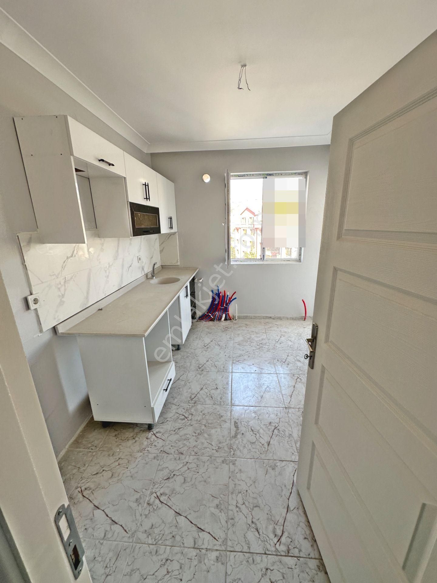 Misket Düzlükte Ara Katta Ön Cephede Asansörlü 3+1 Satılık Daire - Görsel 7