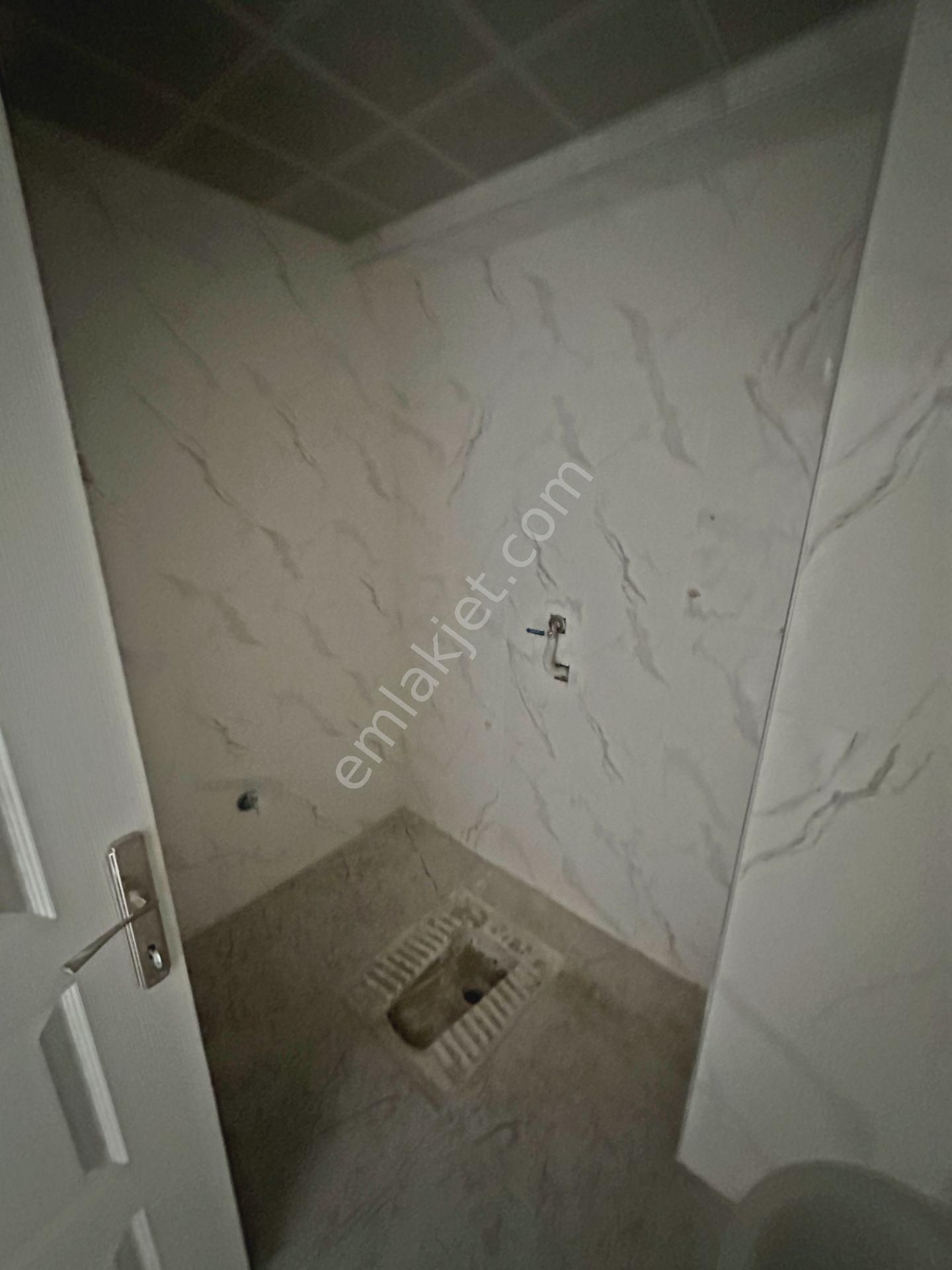 Misket Düzlükte Ara Katta Ön Cephede Asansörlü 3+1 Satılık Daire - Görsel 22