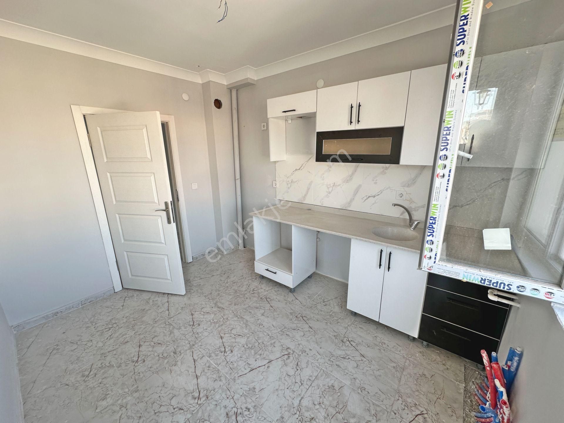 Misket Düzlükte Ara Katta Ön Cephede Asansörlü 3+1 Satılık Daire - Görsel 8