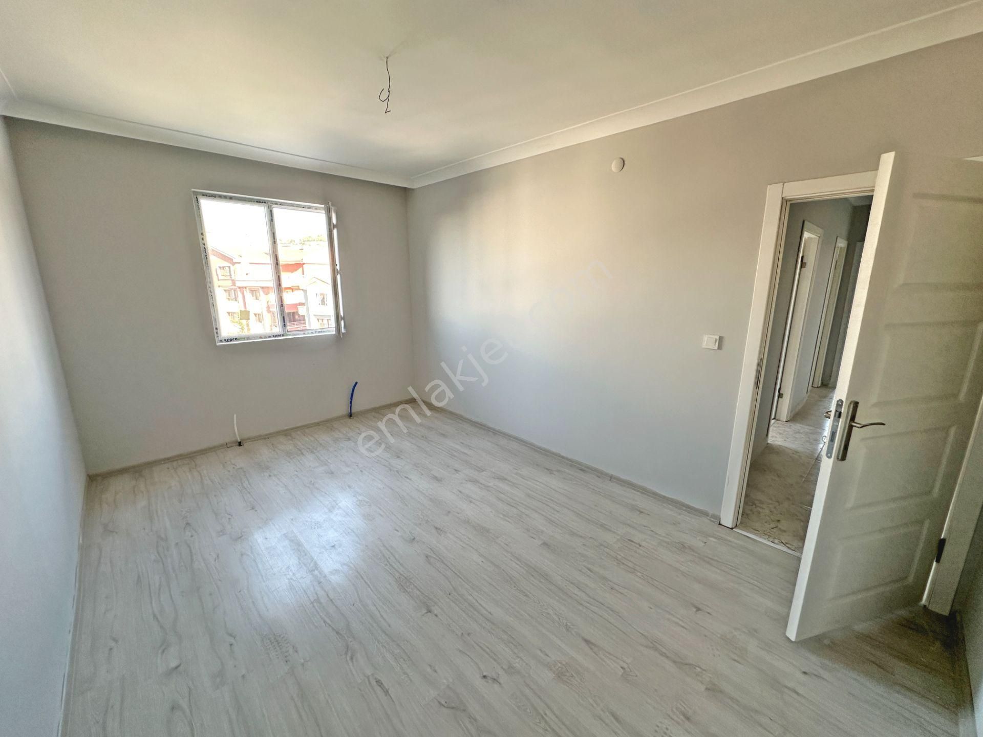 Misket Düzlükte Ara Katta Ön Cephede Asansörlü 3+1 Satılık Daire - Görsel 12