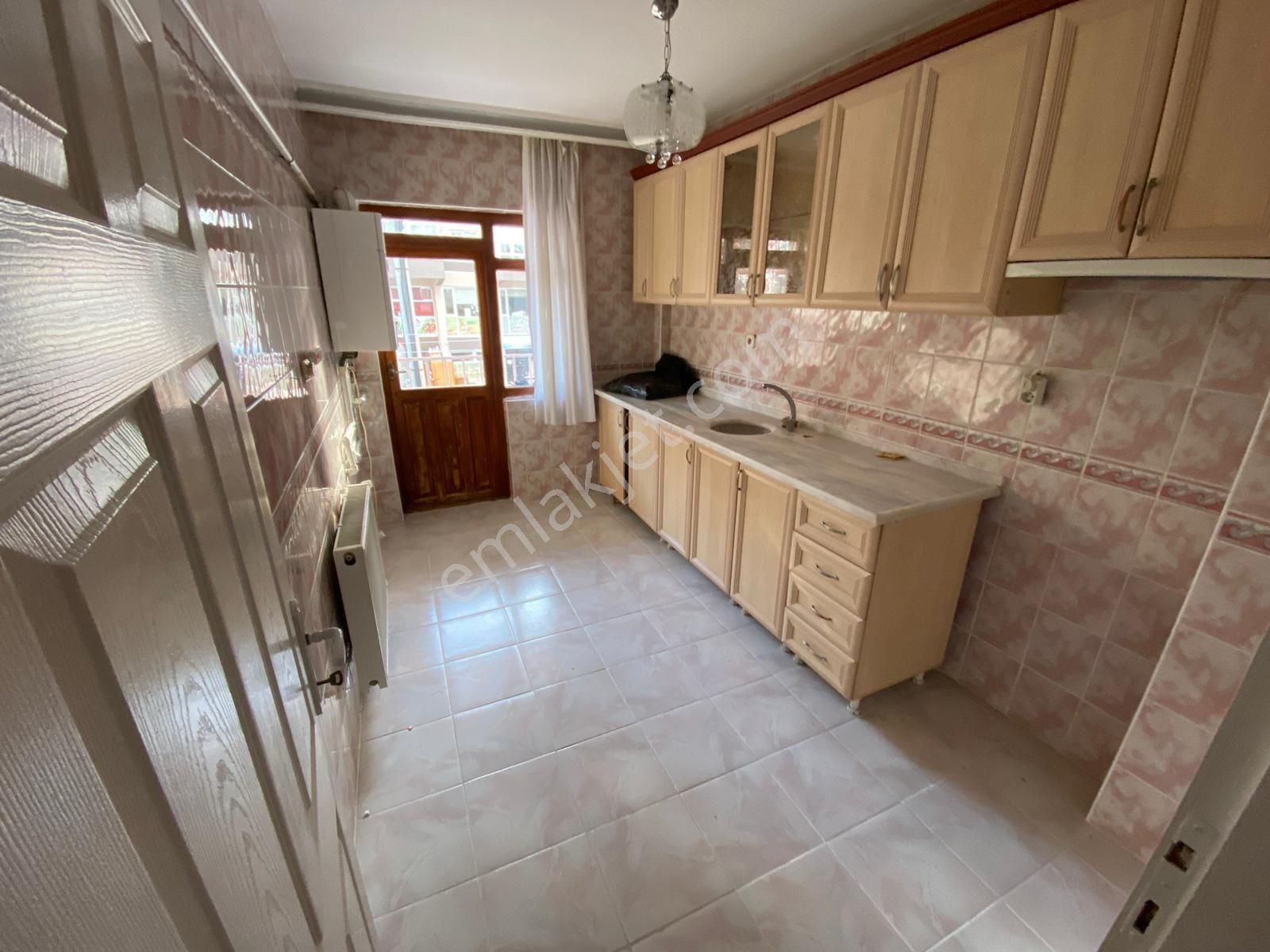 Sincan Andiçen Mh.'de 3+1 Asansörlü Ön Cephe Kiralık Daire