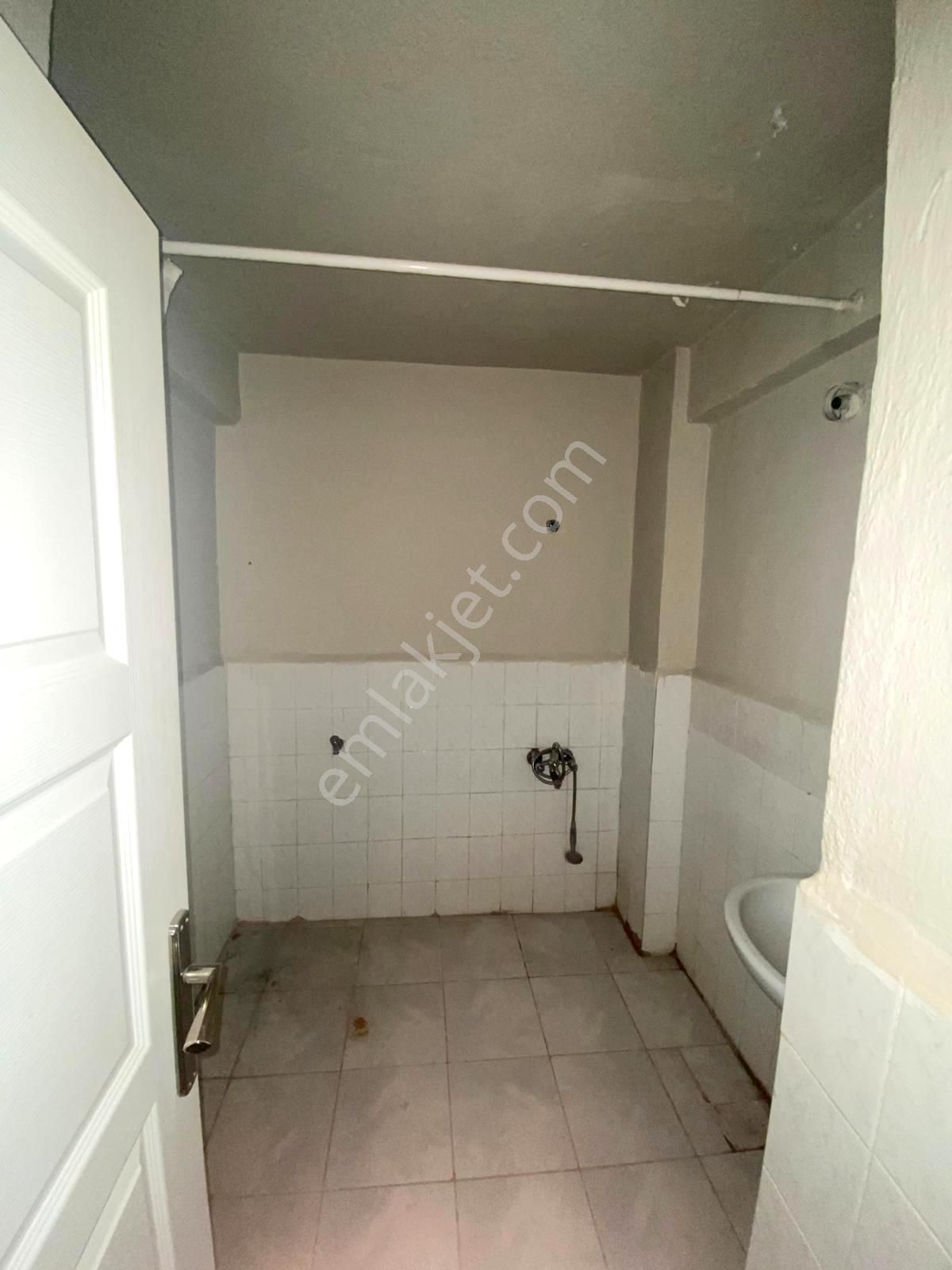 Emre Emlak'tan Elvan'da Cadde Üzeri Arakat Boş Satılık 3+1 Daire - Görsel 12