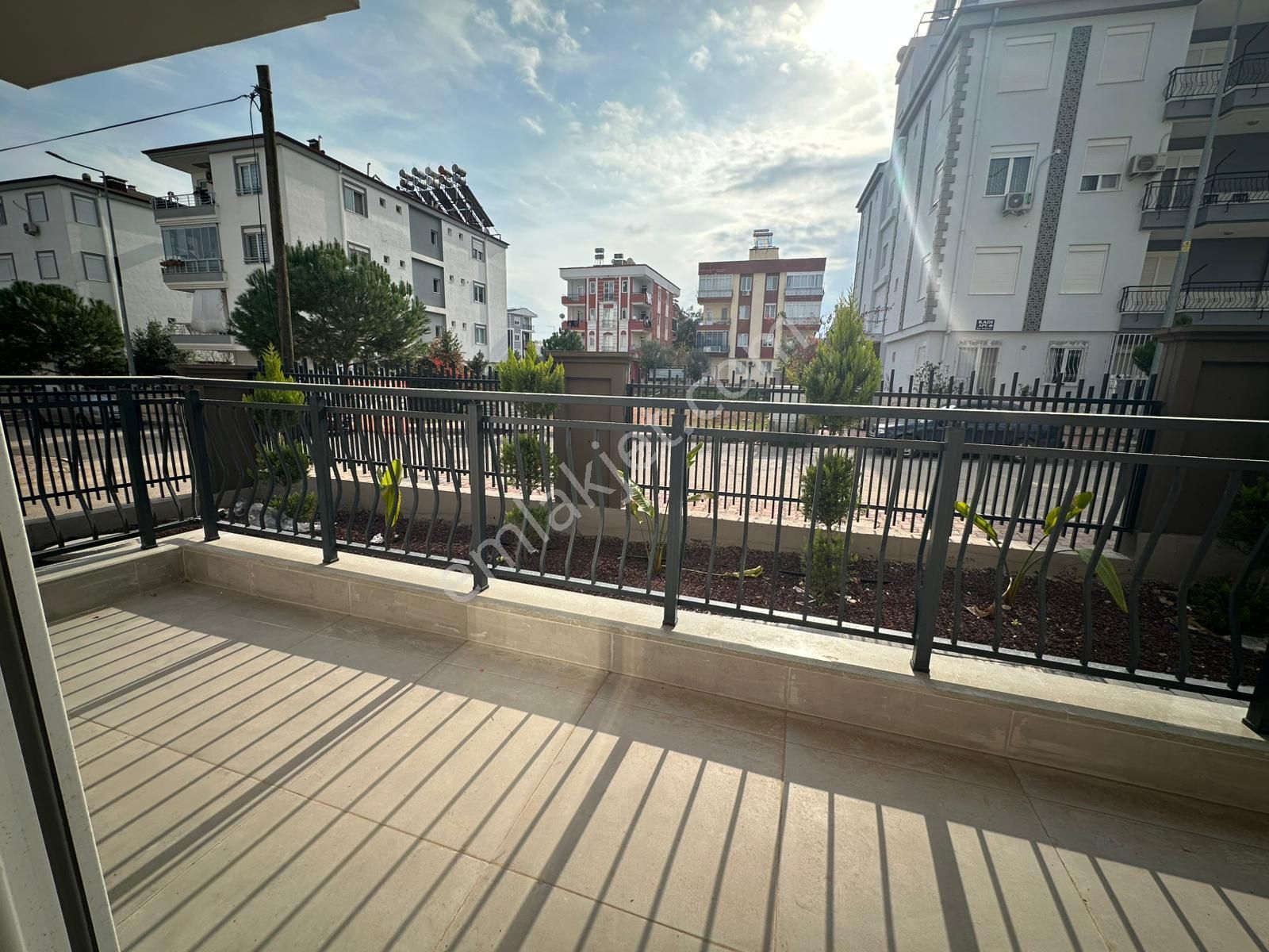 V.karşıyakada Sıfır Yüksek Giriş 1+1 İskanlı Mükemmel Konum Daire - Görsel 23