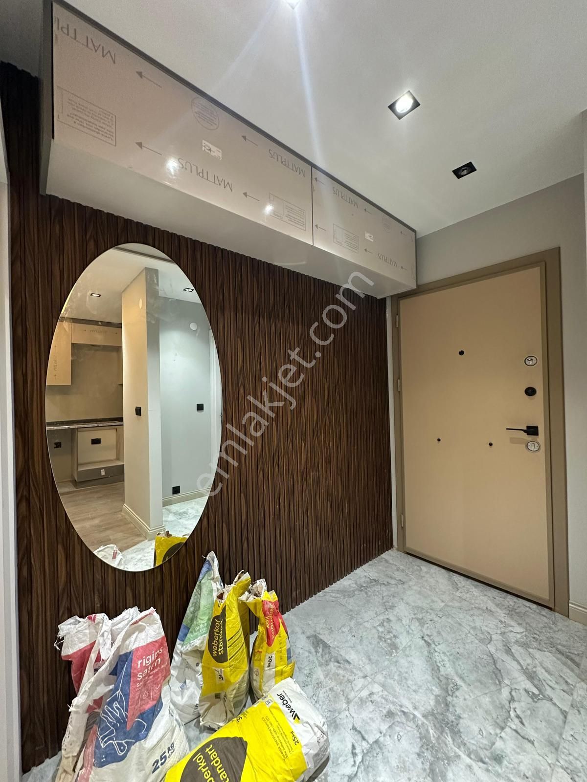 V.karşıyakada Sıfır Yüksek Giriş 1+1 İskanlı Mükemmel Konum Daire - Görsel 4