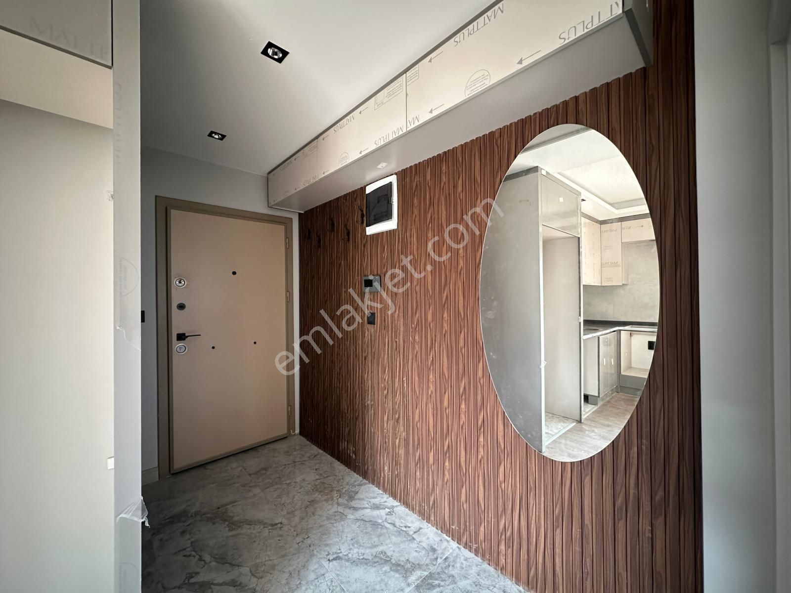 V.karşıyakada Sıfır Yüksek Giriş 1+1 İskanlı Mükemmel Konum Daire - Görsel 18