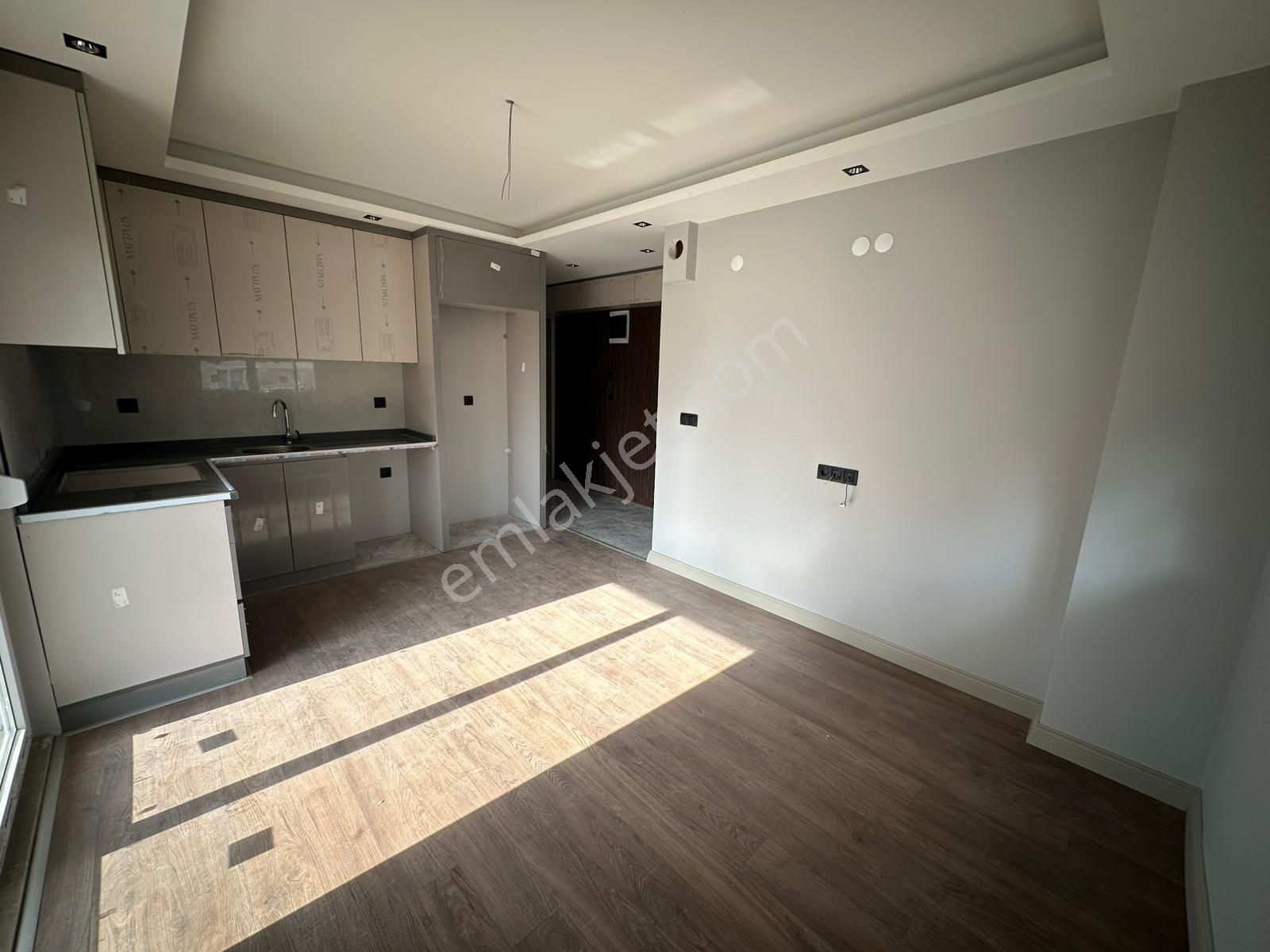 V.karşıyakada Sıfır Yüksek Giriş 1+1 İskanlı Mükemmel Konum Daire - Görsel 13