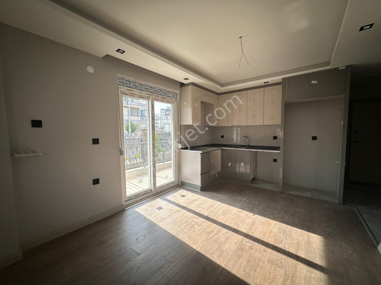 V.karşıyakada Sıfır Yüksek Giriş 1+1 İskanlı Mükemmel Konum Daire - Görsel 20