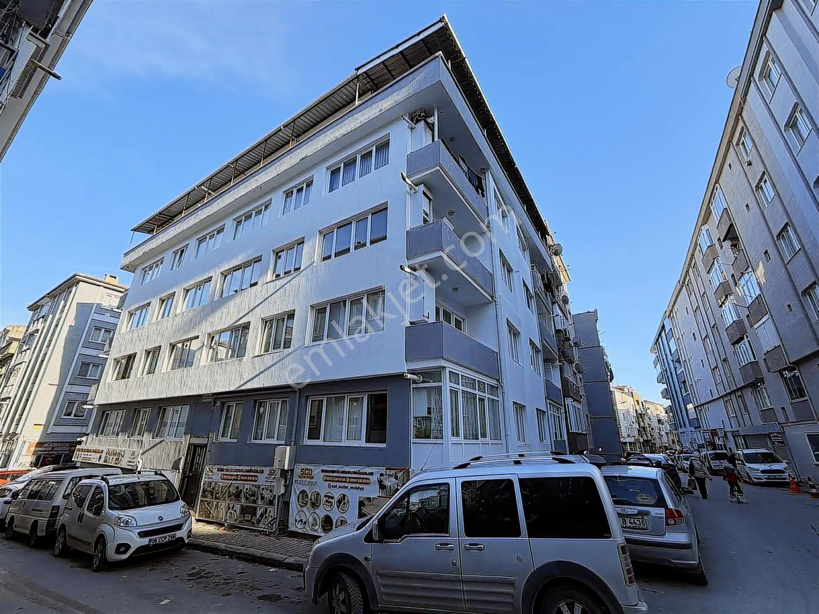 Tırpan Gayrimenkulden Ömerbey Mah. 2+1 90m2 Masrafsız Arakat - Görsel 14
