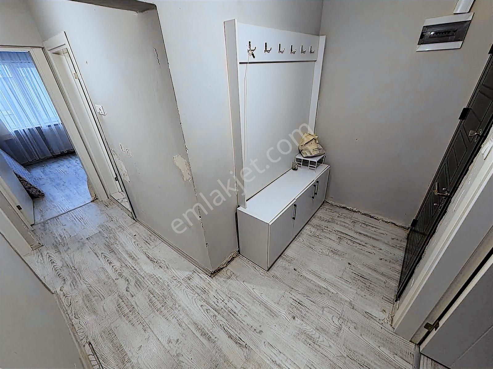 Tırpan Gayrimenkulden Ömerbey Mah. 2+1 90m2 Masrafsız Arakat - Görsel 8