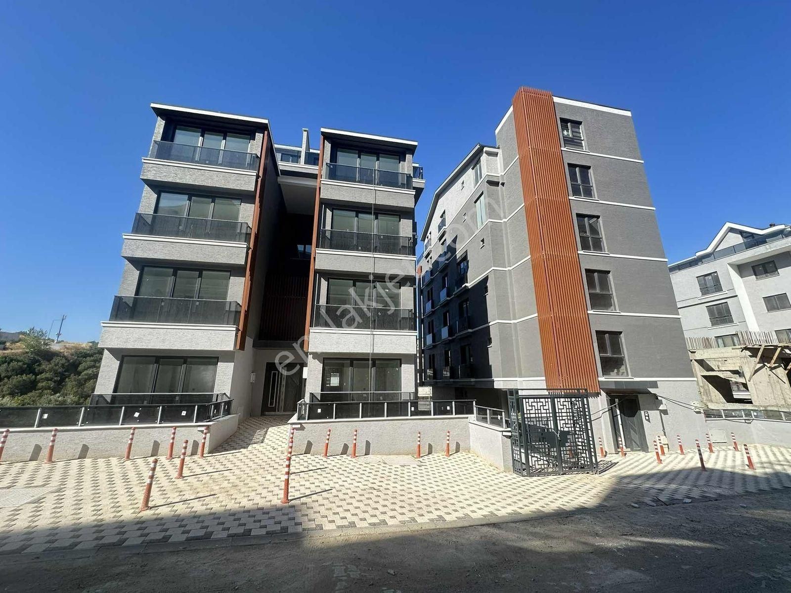 Tırpan Gayrimenkulden Güzelyalıda 2+1 Sıfır Arakat Acikl Satılık - Görsel 24