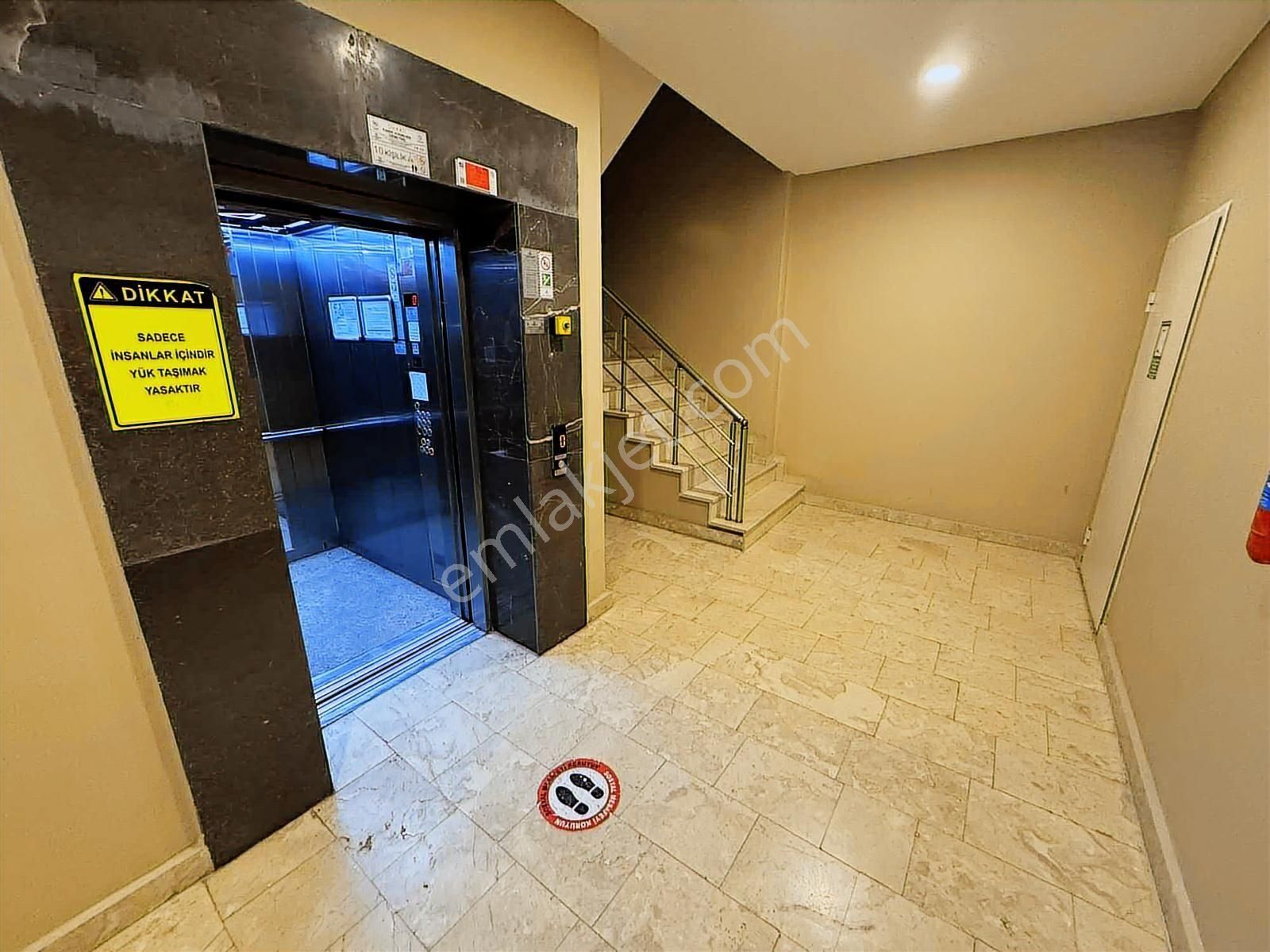 Tırpan Gayrimenkulden Umutevler Sitesinde Lüx Eşyalı Kiralık - Görsel 13