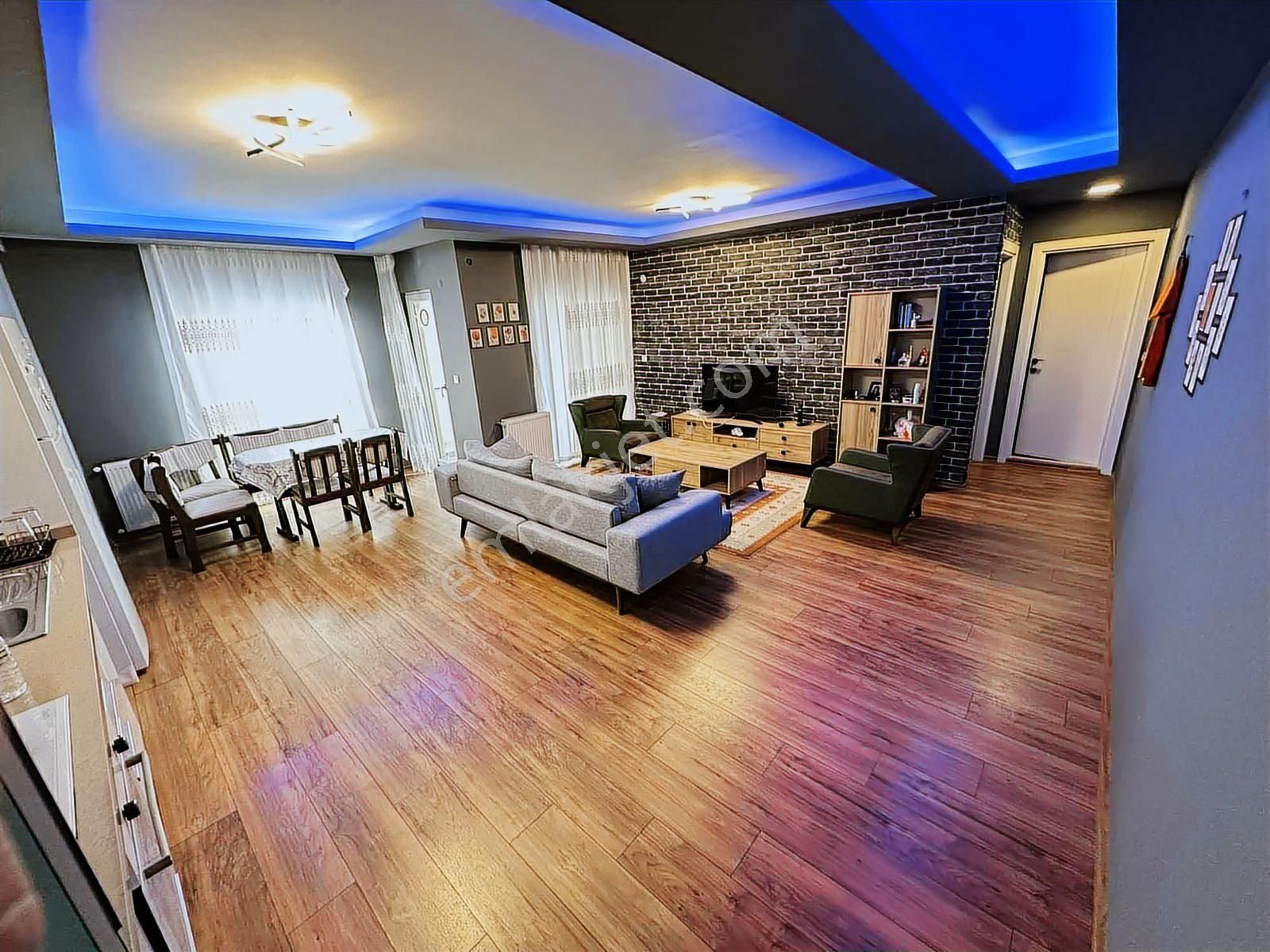 Tırpan Gayrimenkulden Umutevler Sitesinde Lüx Eşyalı Kiralık - Görsel 3