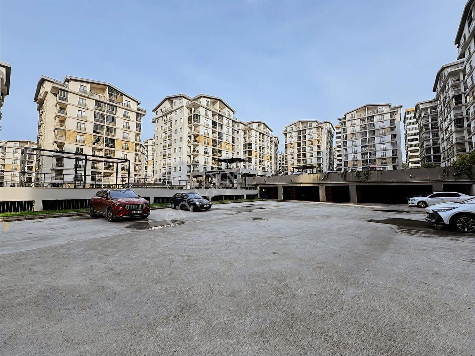 Tırpan Gayrimenkulden Umutevler Sitesinde Lüx Eşyalı Kiralık - Görsel 18