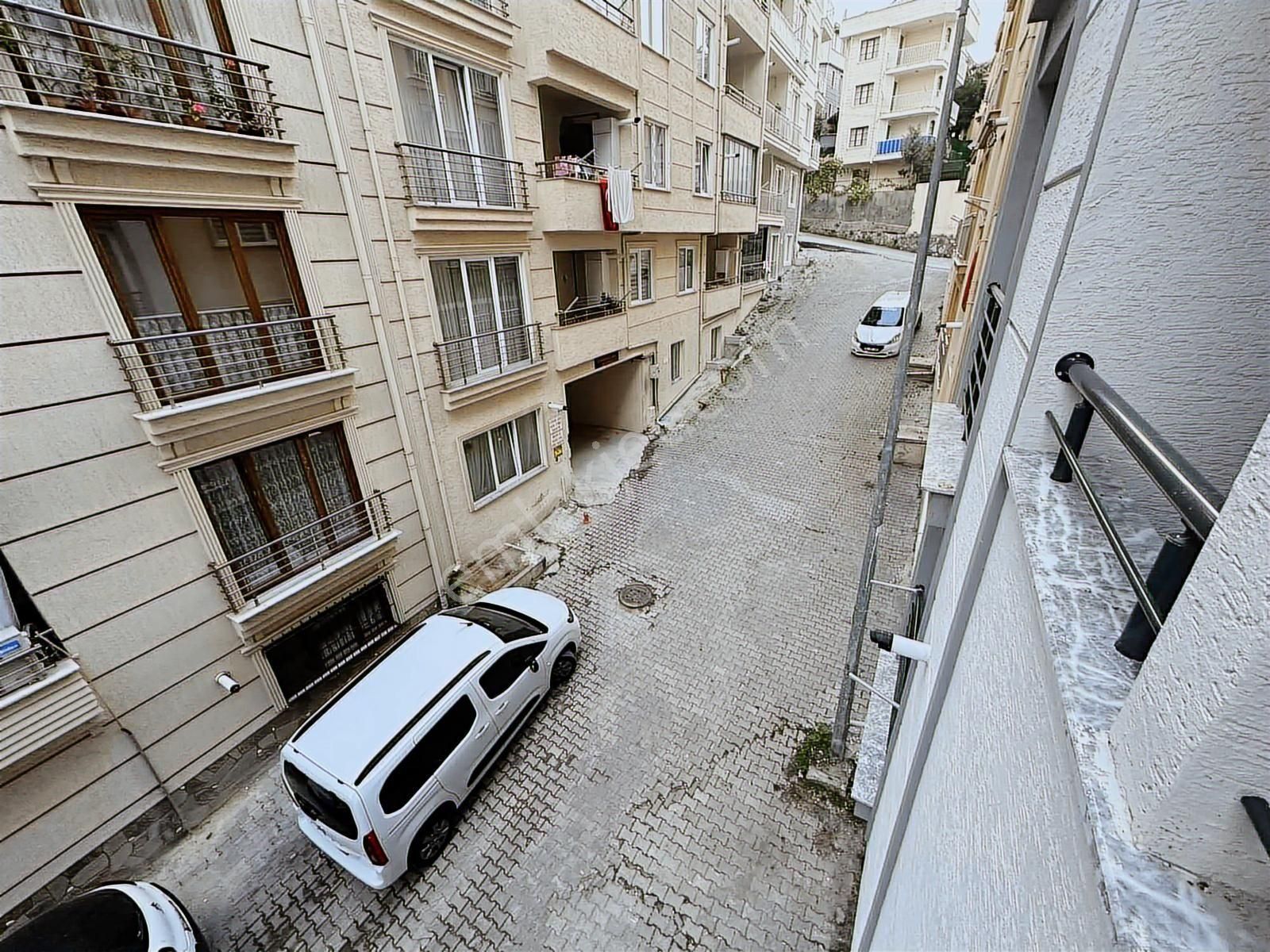 Tırpan Gayrimenkulden Güzelyalıda 2+1 70m2 Sıfır Düzayak Daire - Görsel 4