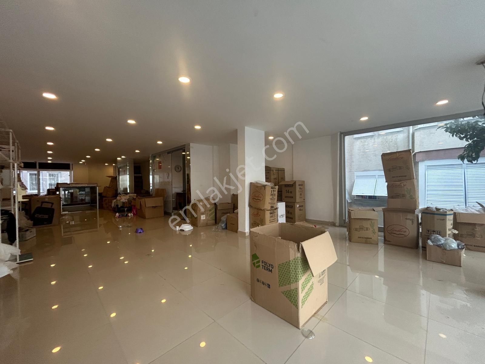 Alanya Merkez Saray Mahallesin'de Kiralık 3 Kat Kurumsal İş Yeri - Görsel 16