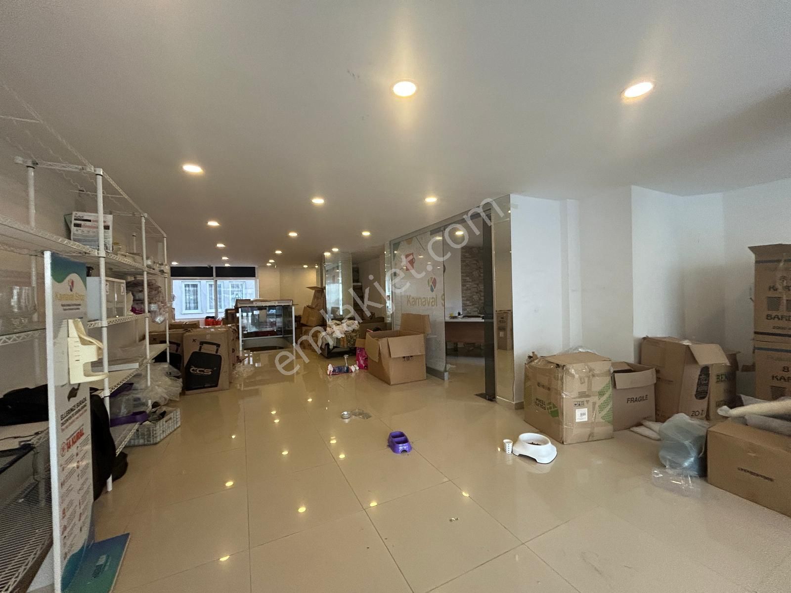 Alanya Merkez Saray Mahallesin'de Kiralık 3 Kat Kurumsal İş Yeri - Görsel 22