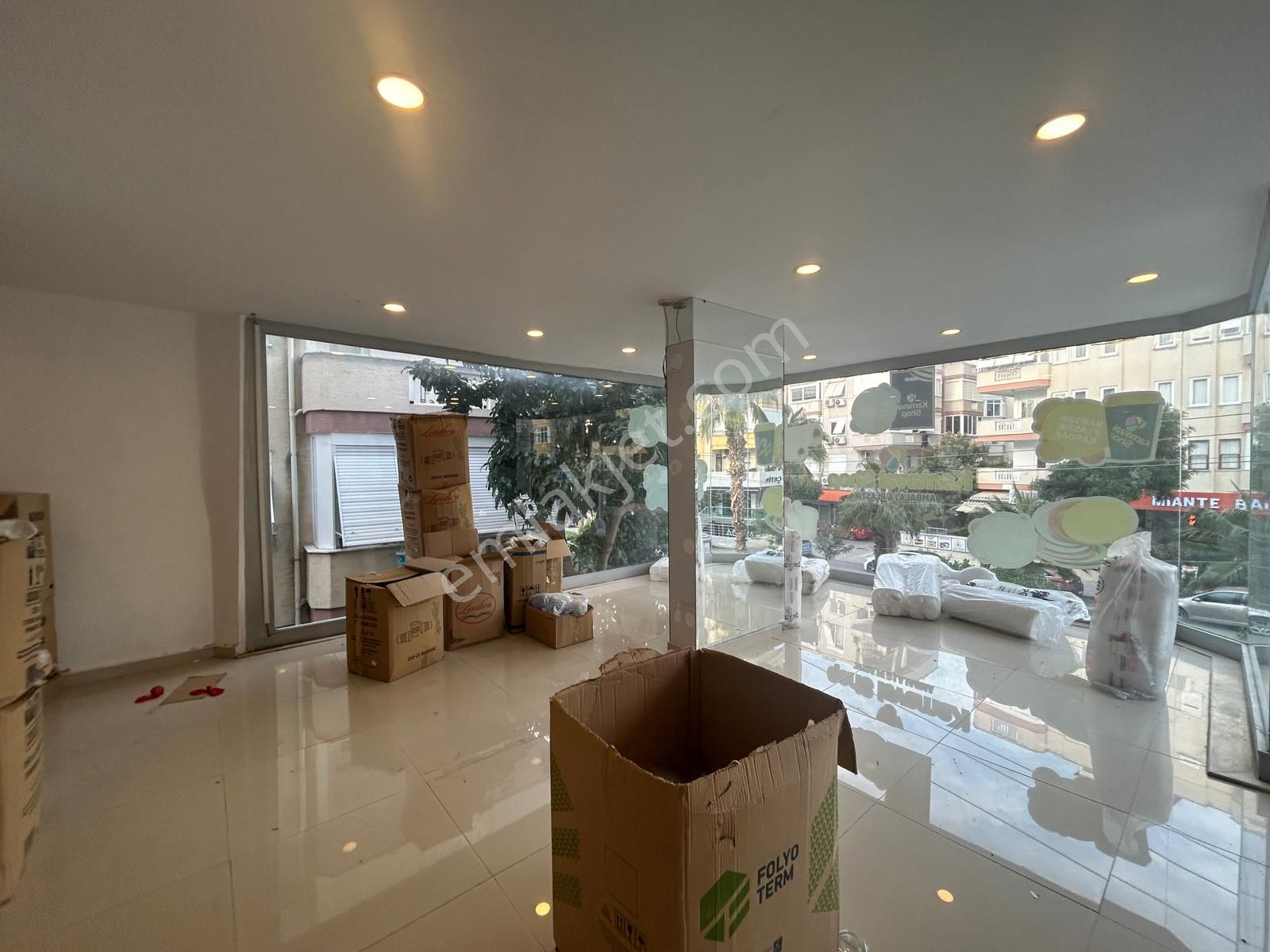 Alanya Merkez Saray Mahallesin'de Kiralık 3 Kat Kurumsal İş Yeri - Görsel 4