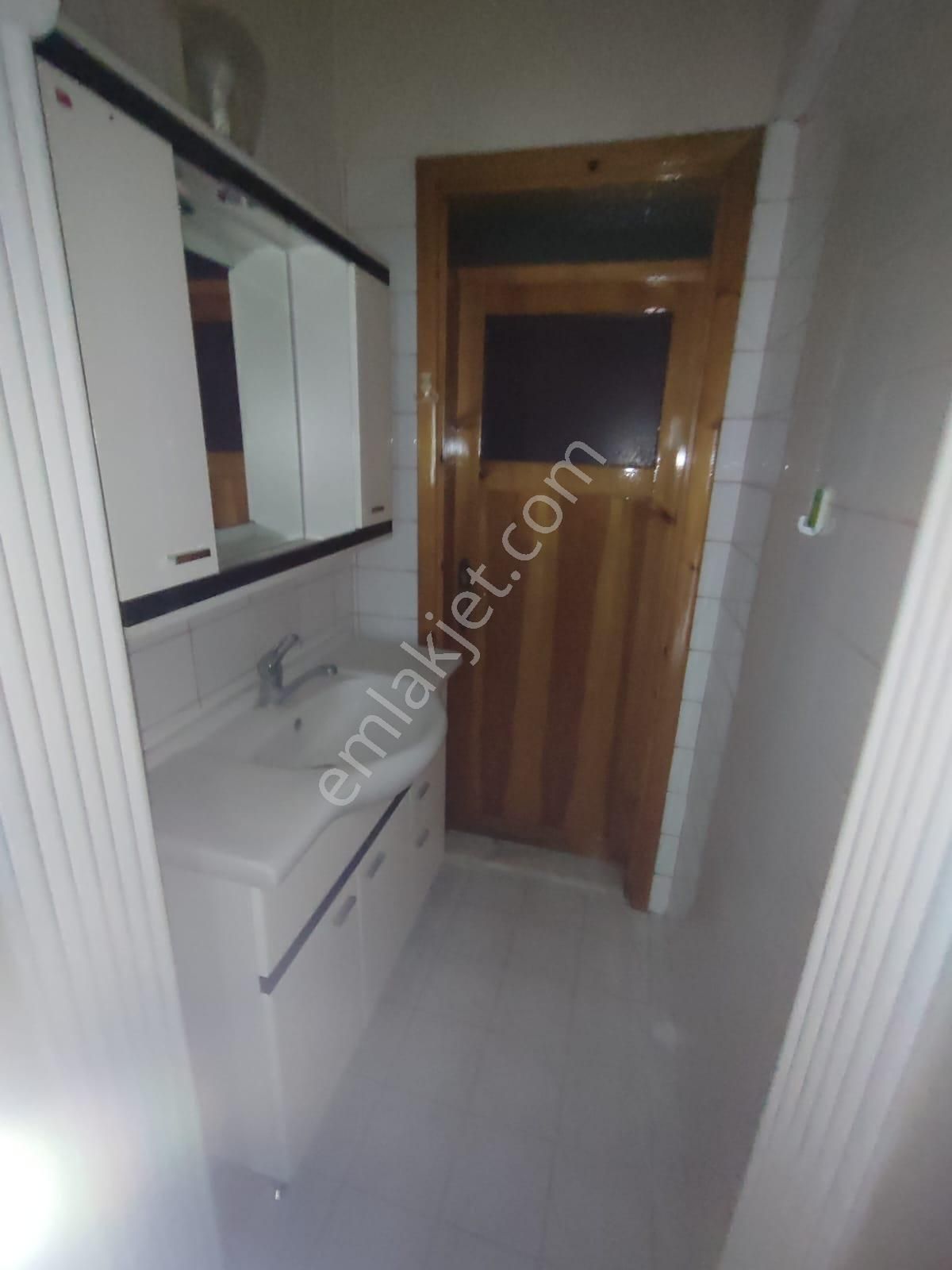 Kaan Emlaktan Depozitosuz Bağbaşı Yeniyolda Kiralık 3+1 Daire - Görsel 15