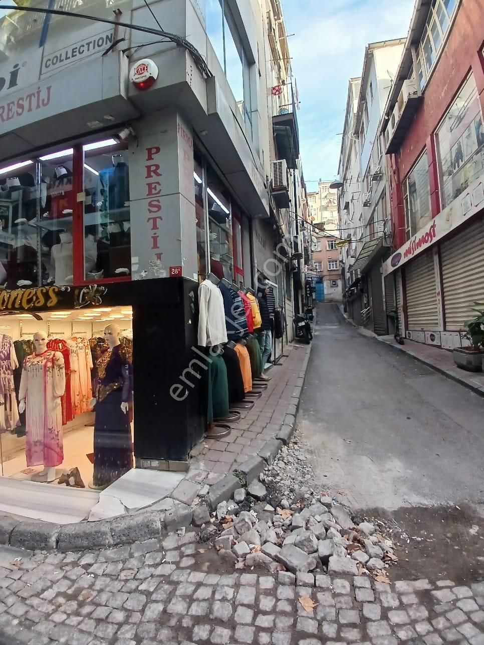 İstanbul Fatih Nişanca Mahallesinde Giriş Daire Dükkan