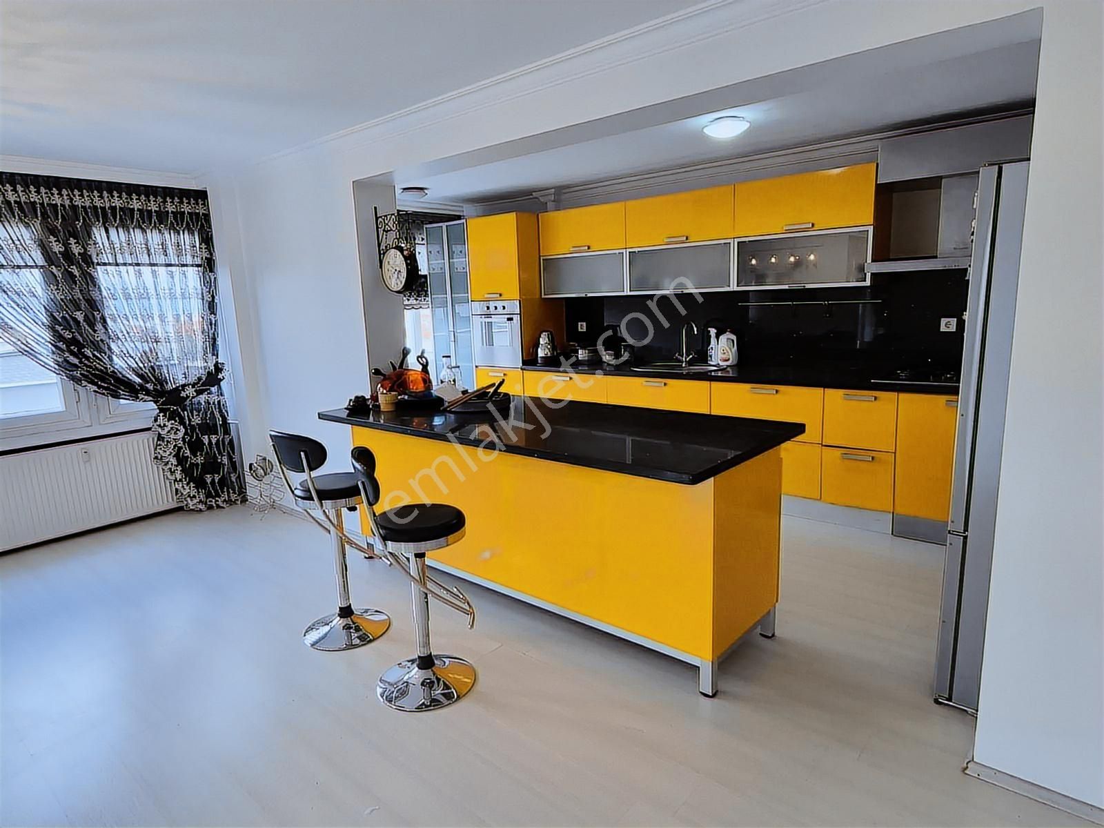 İnönü Caddesinde 4+1 Bakımlı Kiralık Daire - Görsel 34